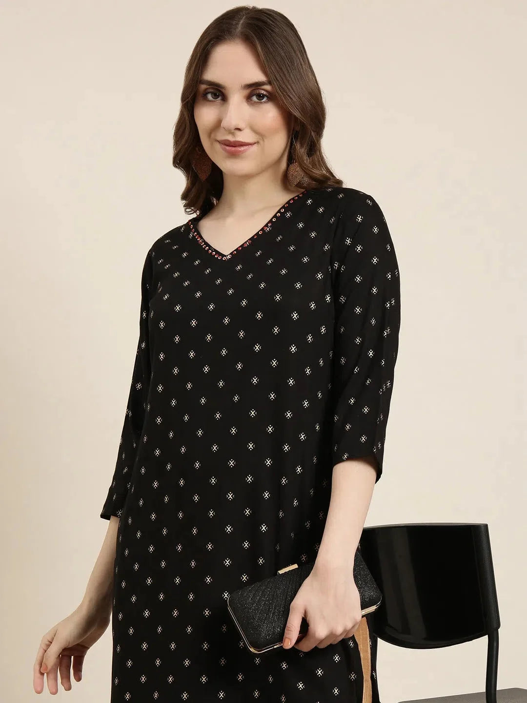 Women Straight Black Geometric Kurta-GW-4746-Black