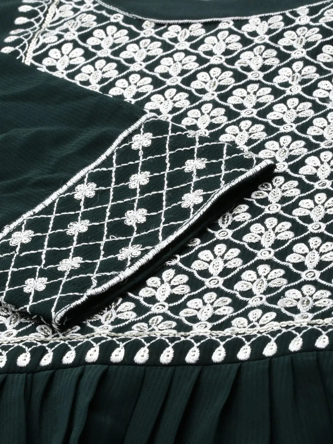 Women's Green Solid Nylon Anarkali Kurta | DesiQlo Fashion