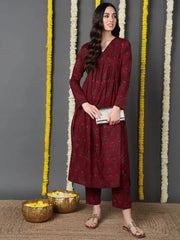 Women Maroon Cotton Printed Anarkali Kurta Pant Set-VKSET1504