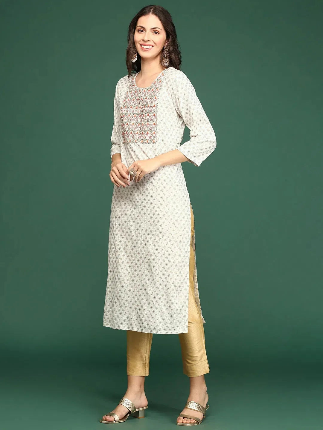 Off White Printed Cotton Kurta | Ladies Indian Kurta - DesiQlo