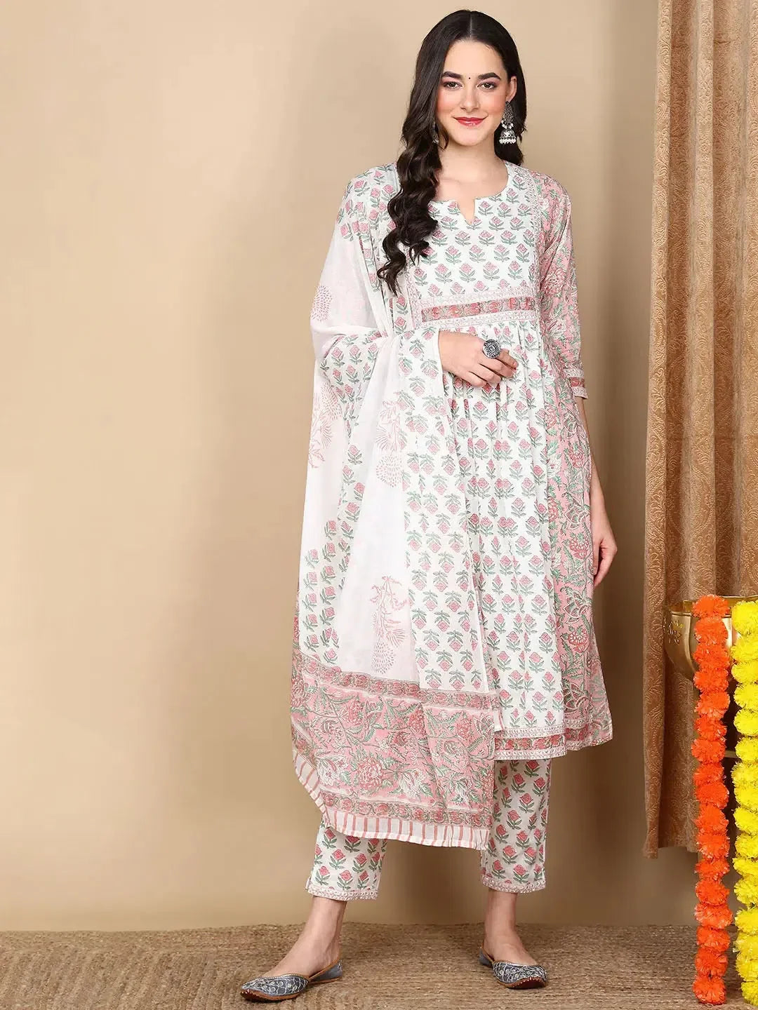 Women White Cotton Printed Anarkali Kurta Pant Set-VKSKD2126