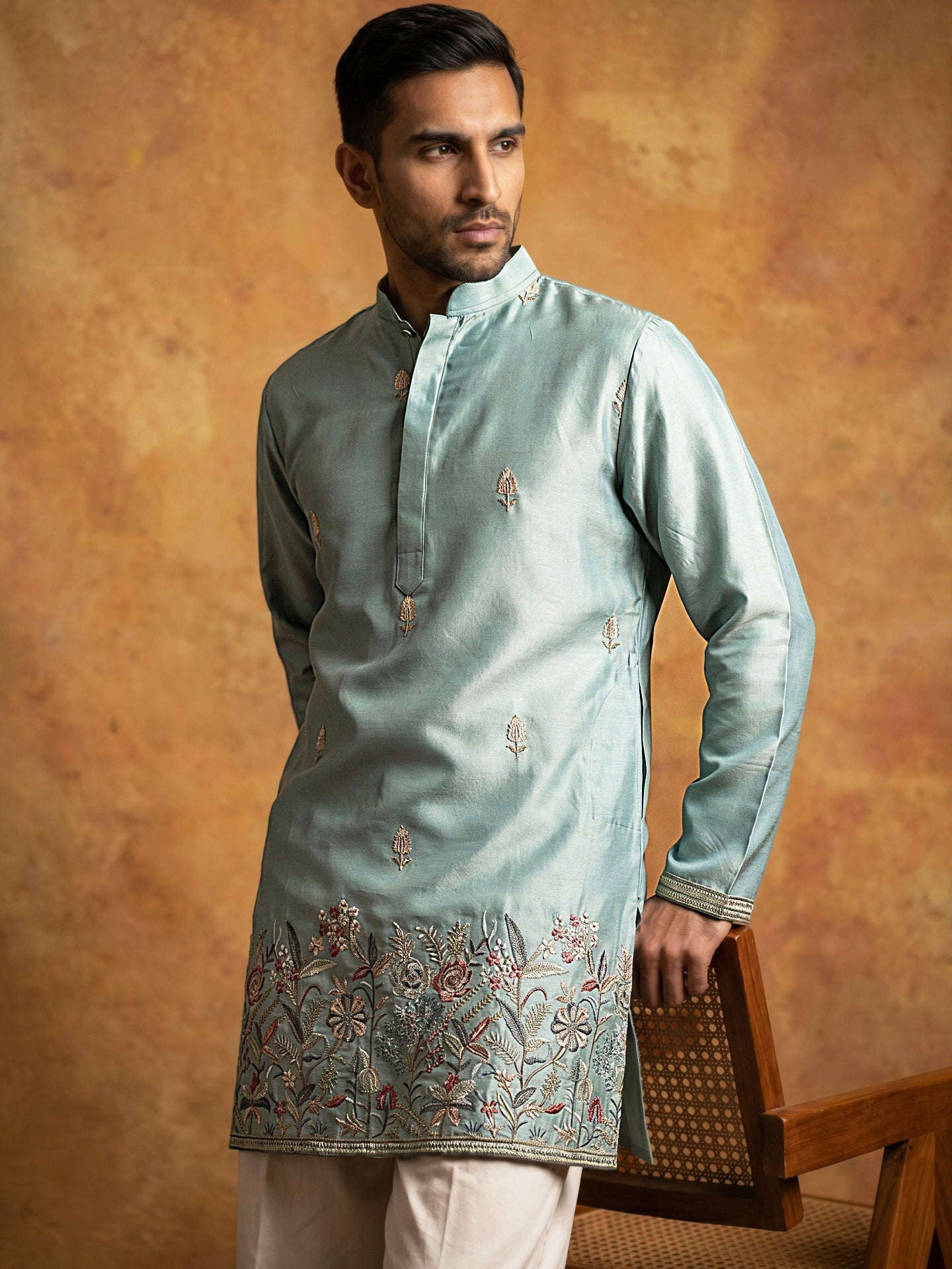DesiQlo Men Embroidered Kurta Only - Blue