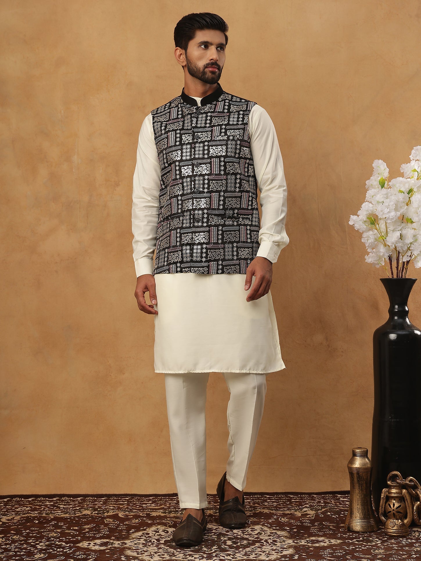 DesiQlo Men Embroidered Nehru Jacket and Kurta Pyjama S - 65KPWC_592W_