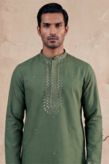Green Silk Blend Solid Emboidered Sequins Kurta MKU2276