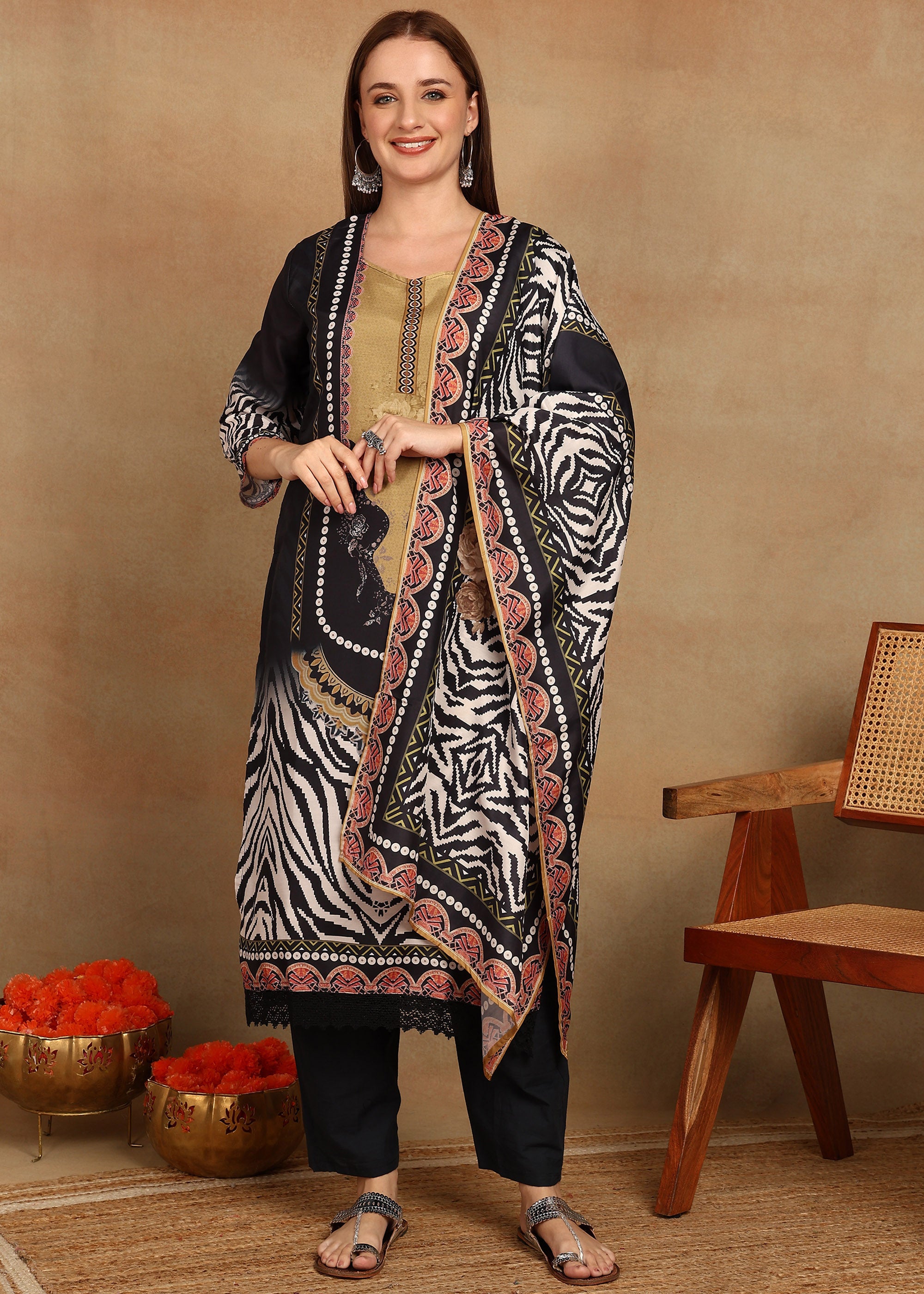 Cotton Blend Kurta Set for Women - Black | MLWSHKS9287BLK | DesiQlo