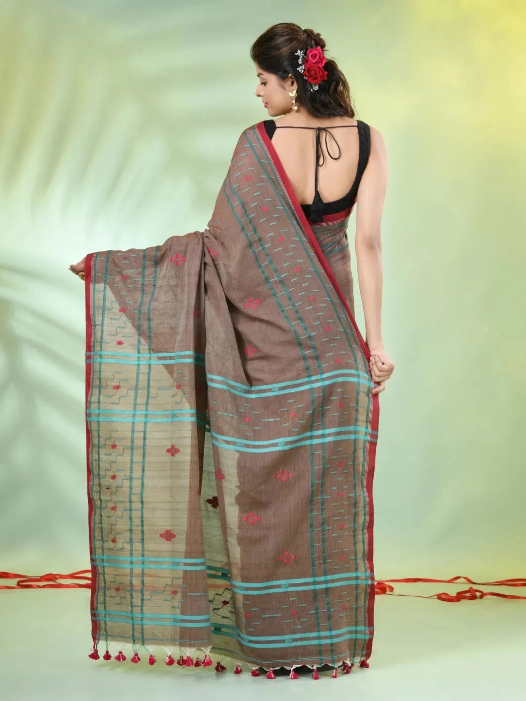 Beige Cotton Saree - Soft Texture & Ethnic Motifs