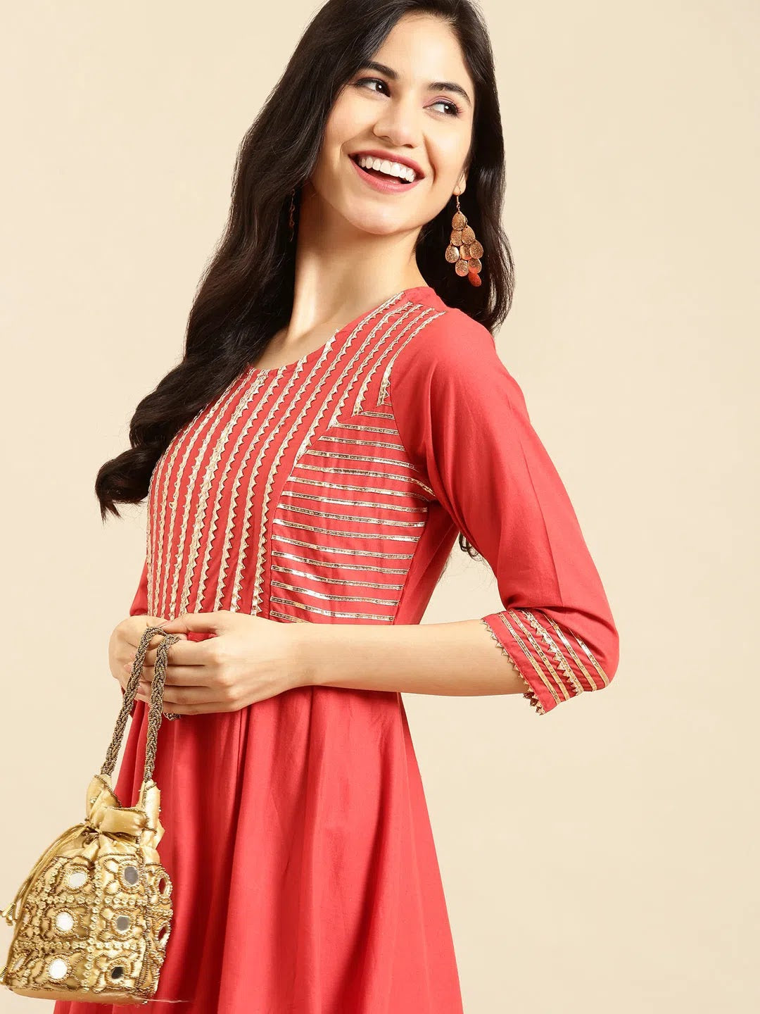 Red Embroidered Kurta: Women's A-Line Indian Kurta