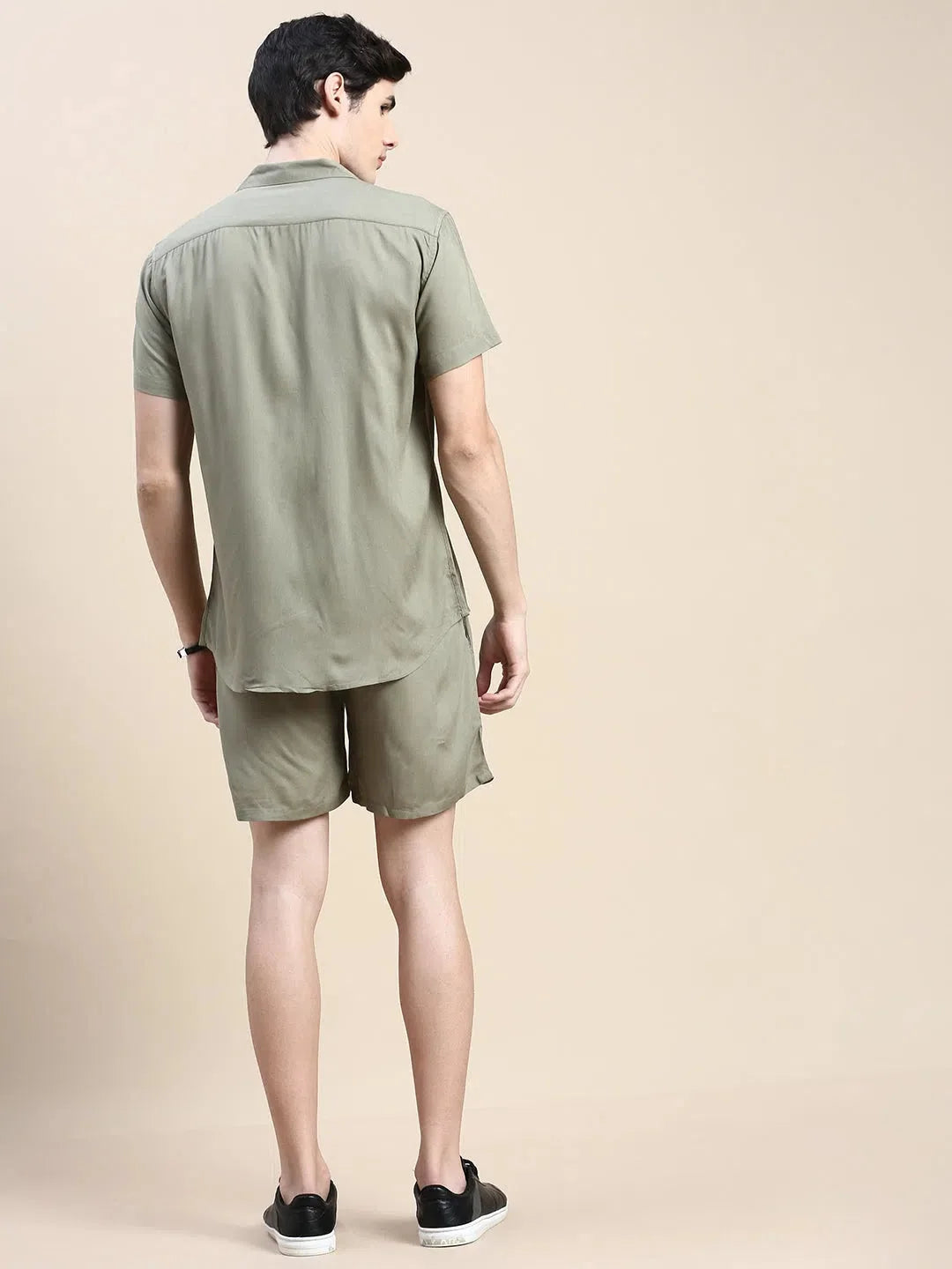 Men's Green Solid Casual Co ord Set | Two Piece Sets for Men