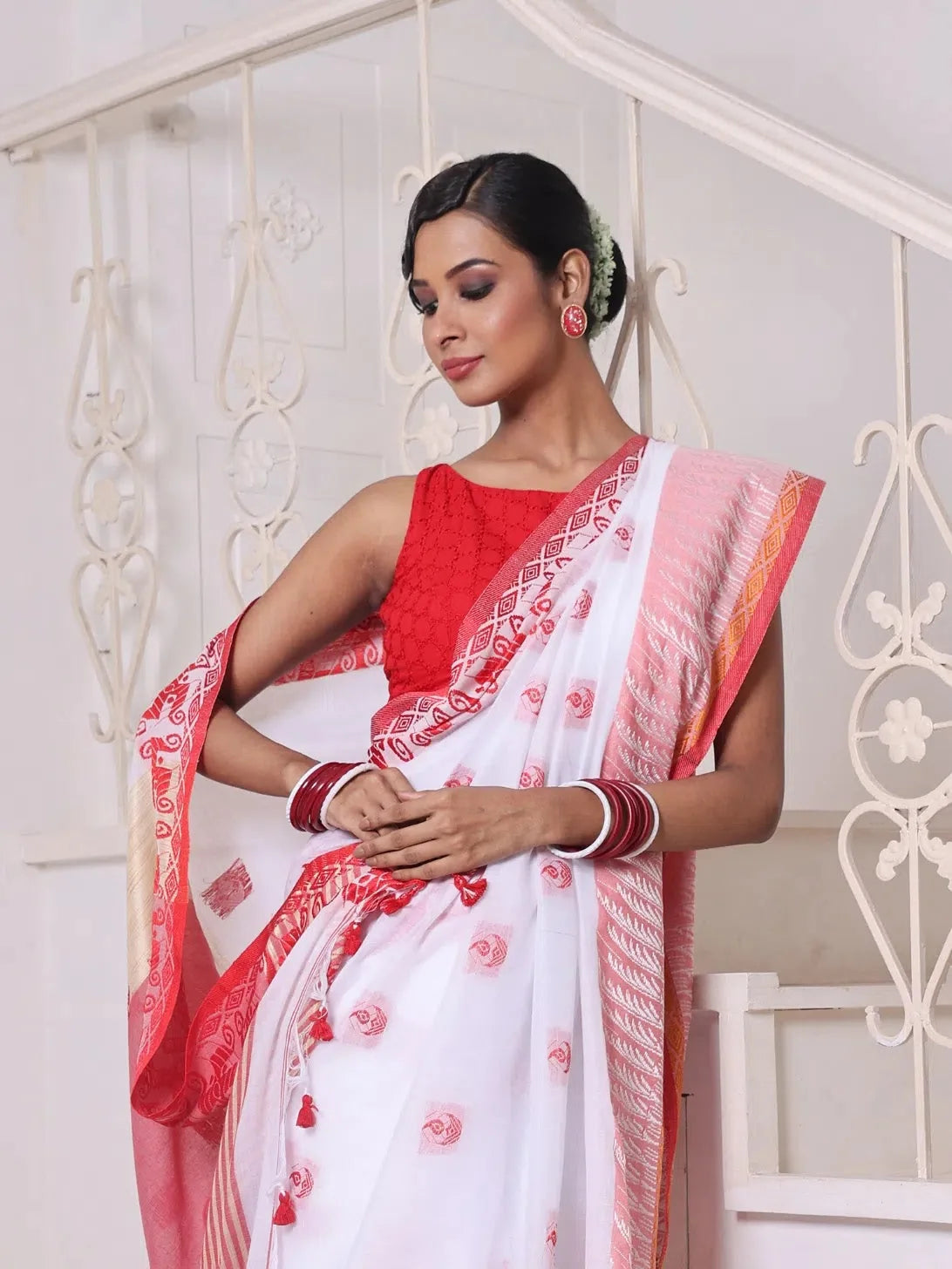 White Cotton Bengali Saree with Kashful Borders | Indian Sari