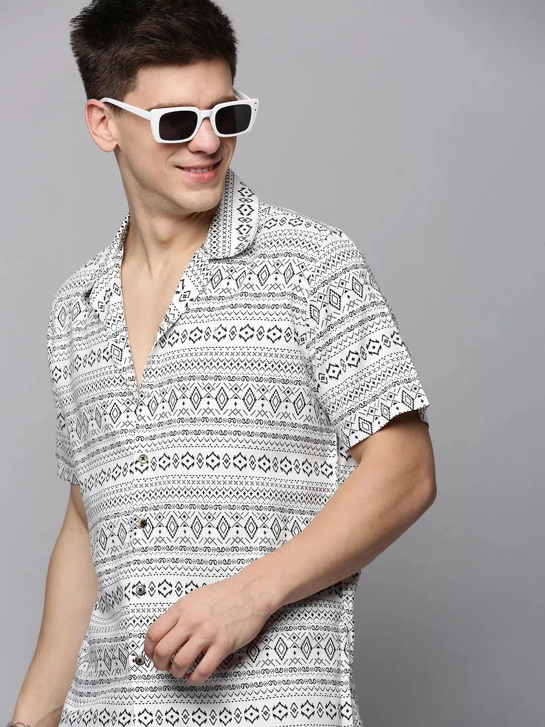 Mens Printed Shirt | White Resort Print Casual Shirt - DesiQlo