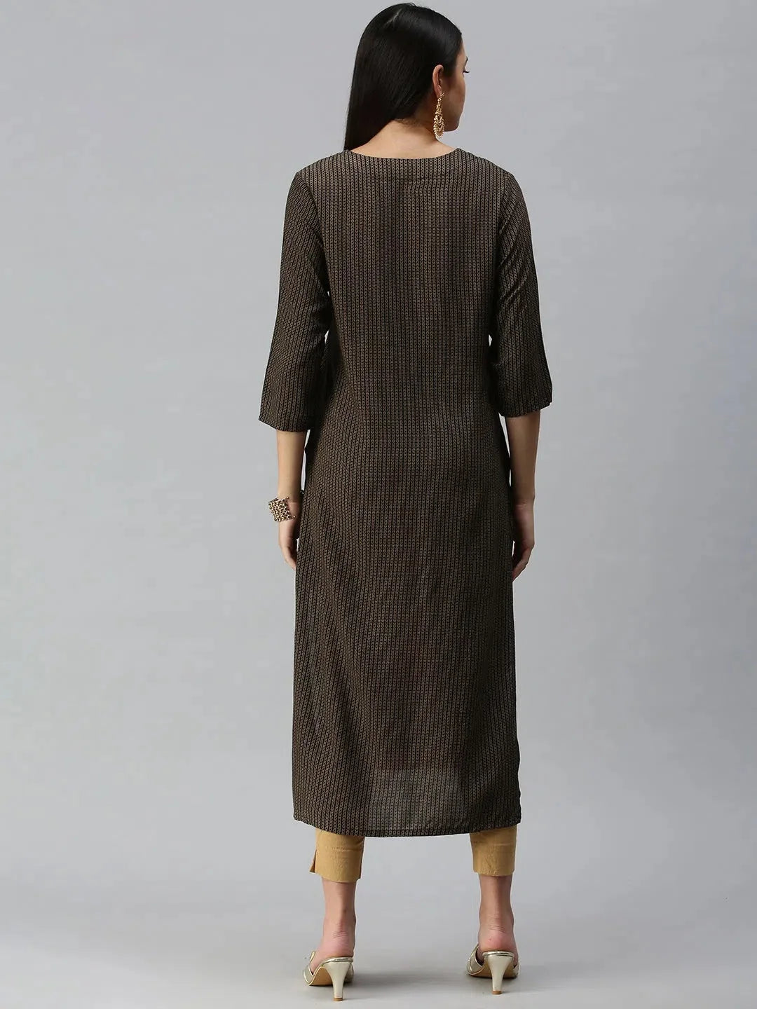 Black Floral Khatwa Indian Kurta | Stylish Kurtas | DesiQlo