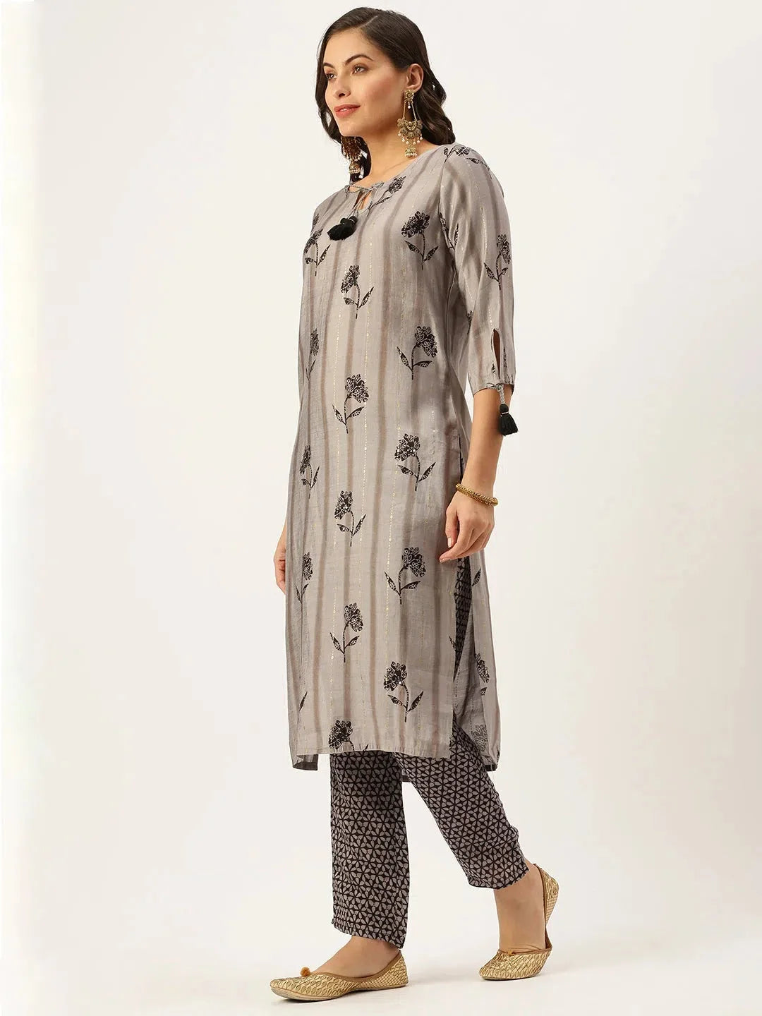 Grey Solid Cotton Women's Kurta Sets Online | Showoff