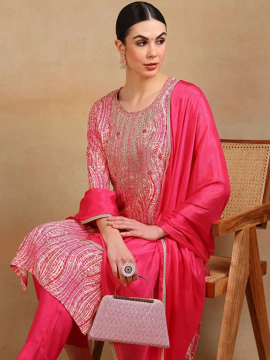 Women Pink Cotton Blend Embroidered Straight Kurta Pant Set