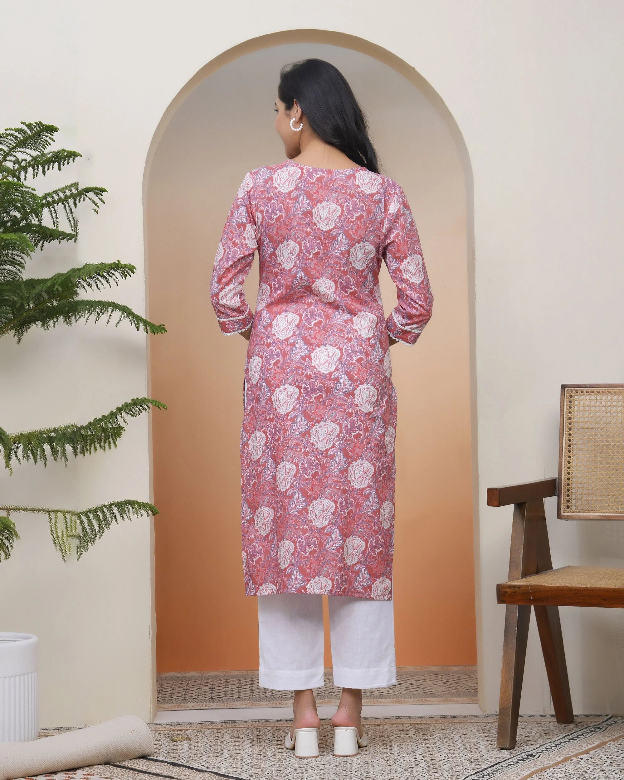 Women Nude Pink Cotton printed Straight Kurti