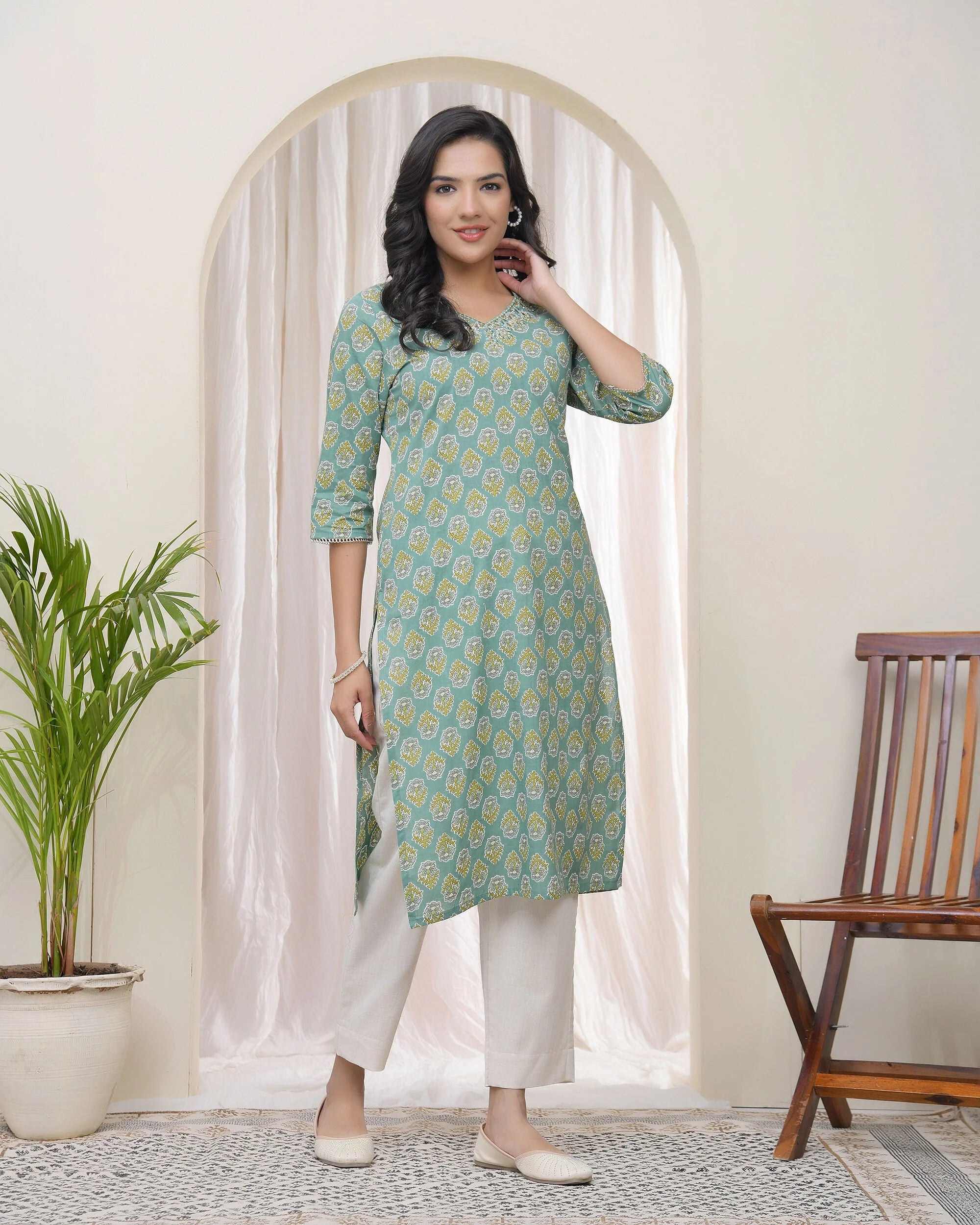 Women Aqua Cotton printed Straight Kurti