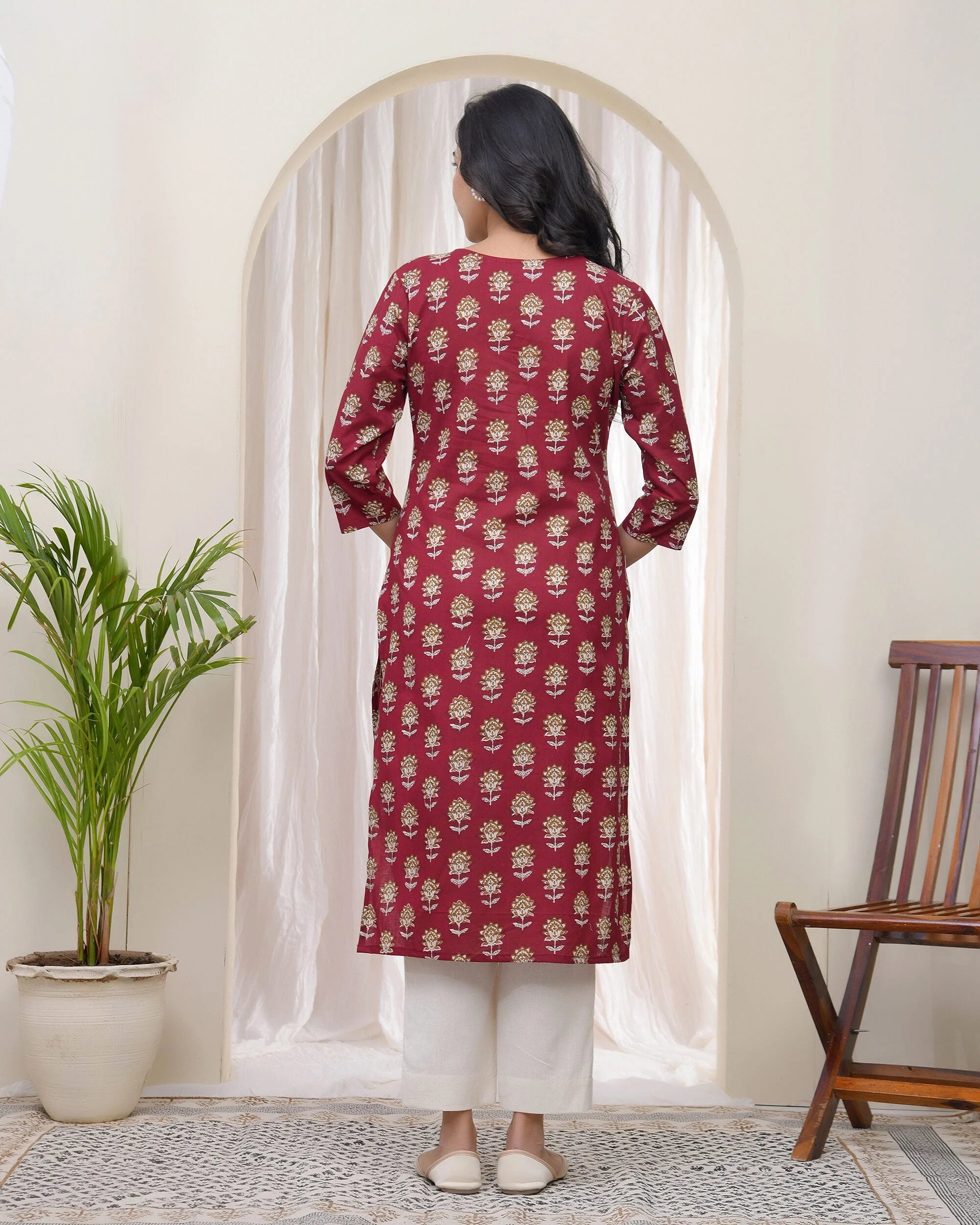 Women Maroon Cotton printed Straight Kurti