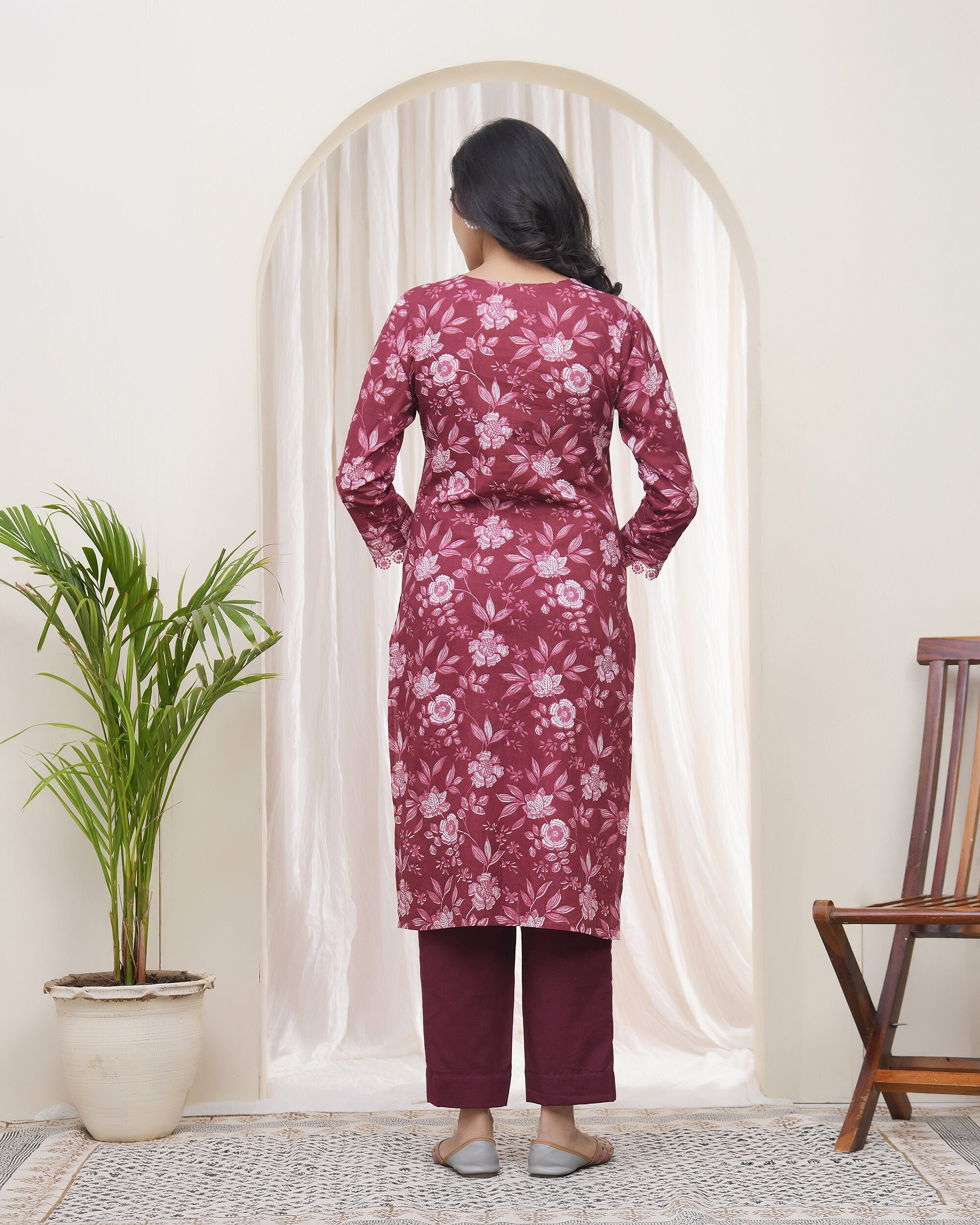 Women Magenta Cotton printed Straight Kurti