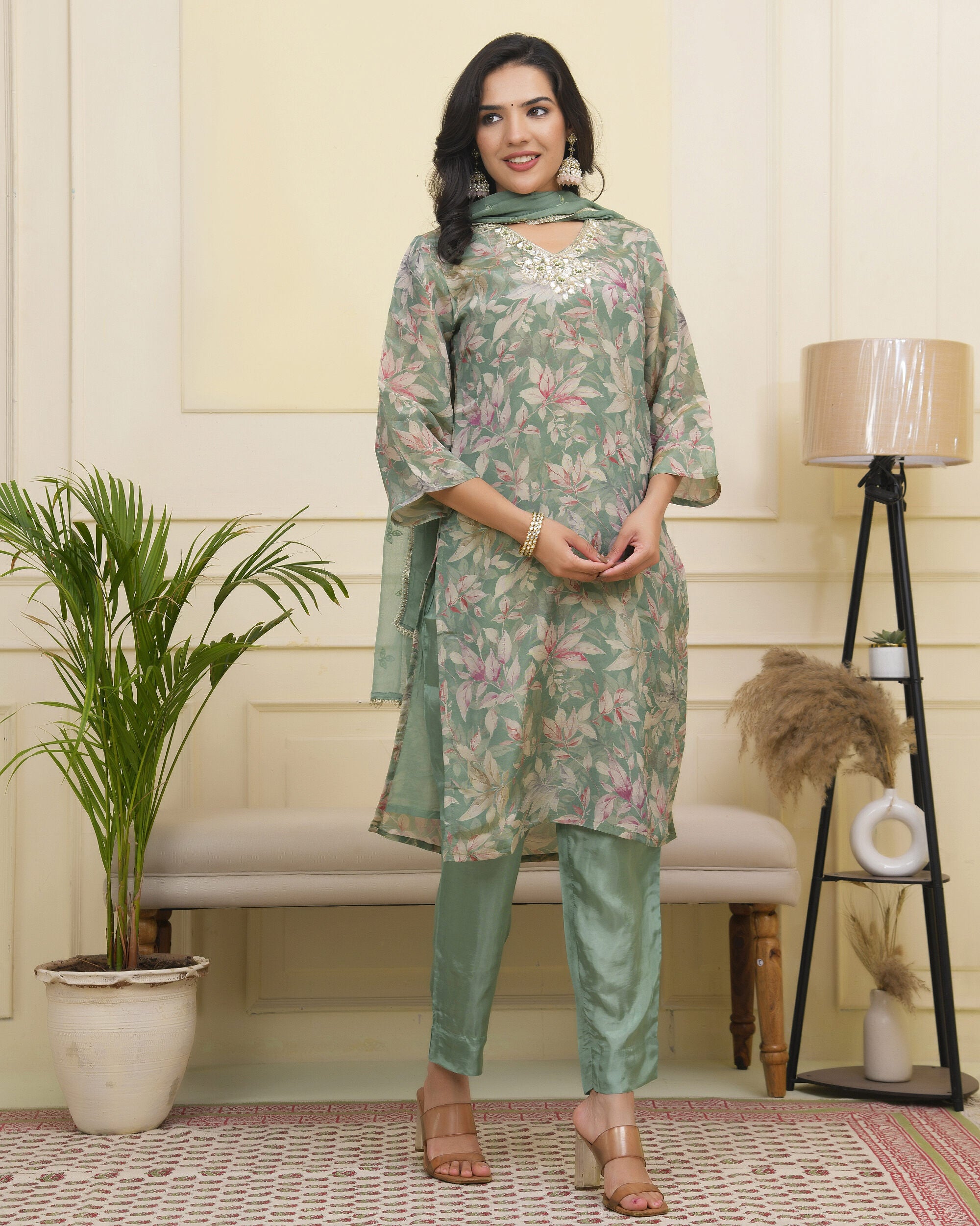 Women green tissue shimmer kurta with silk pant & dupatta