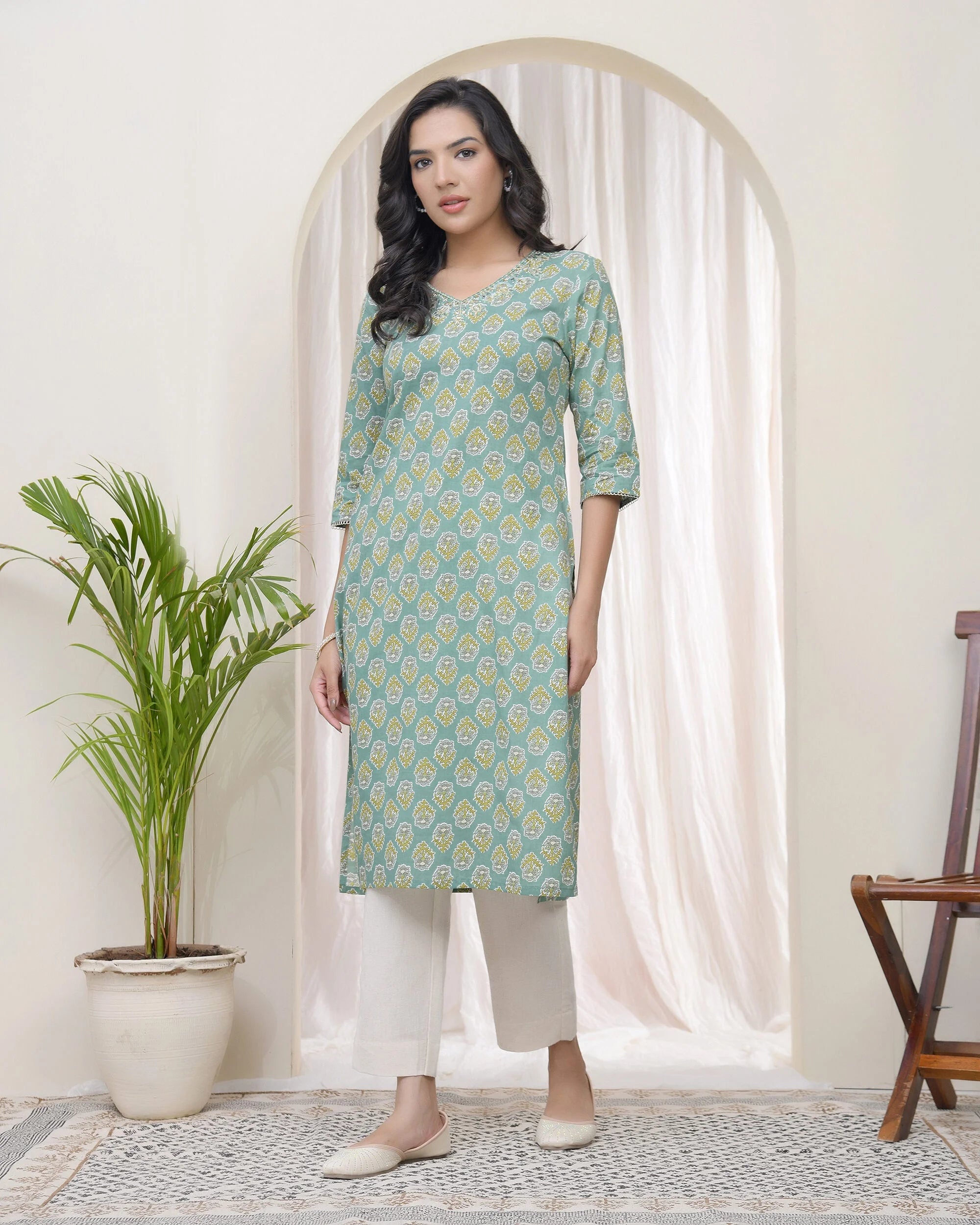 Women Aqua Cotton printed Straight Kurti with pant