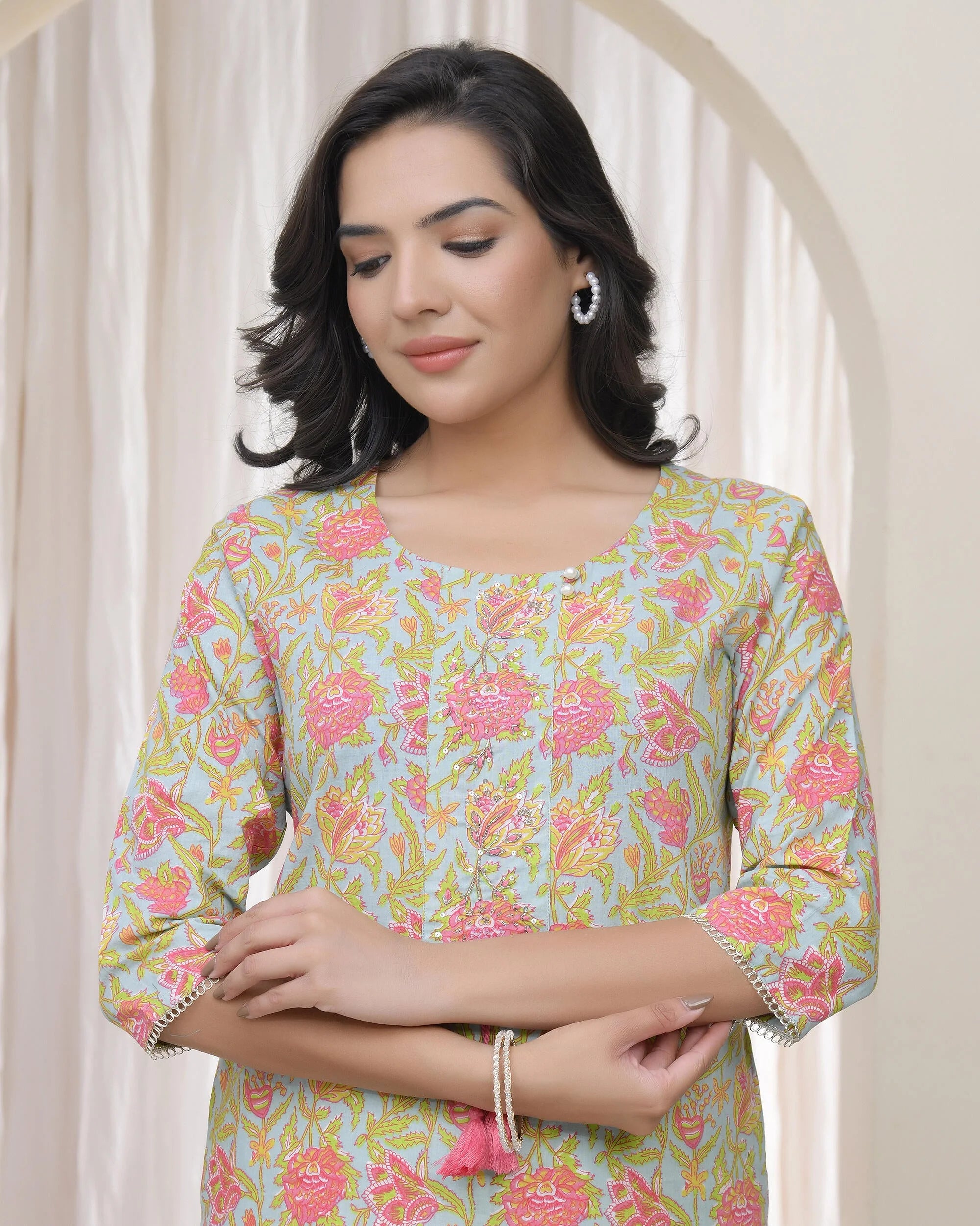 Women Multi Cotton printed Straight Kurti with pant