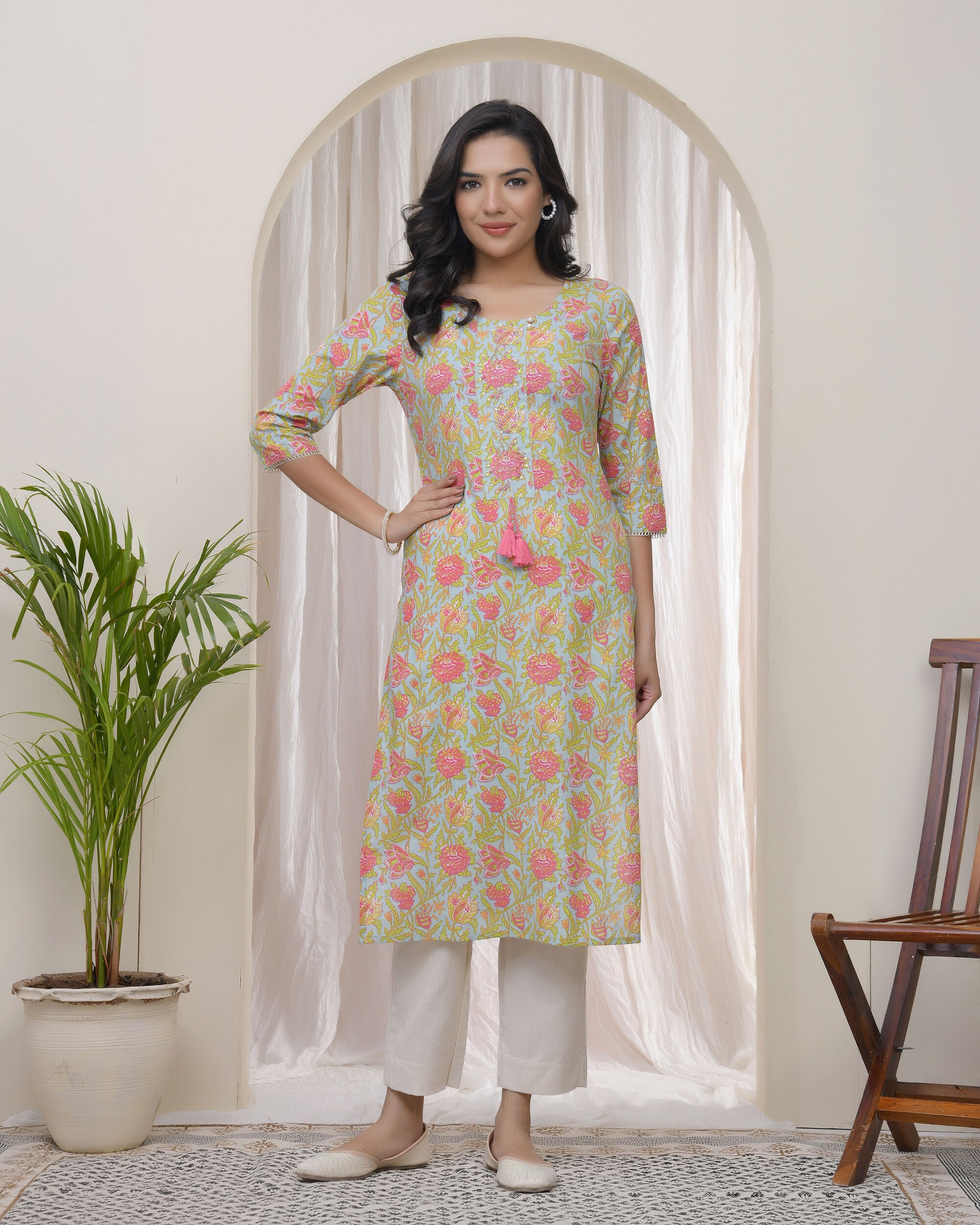 Women Multi Cotton printed Straight Kurti with pant