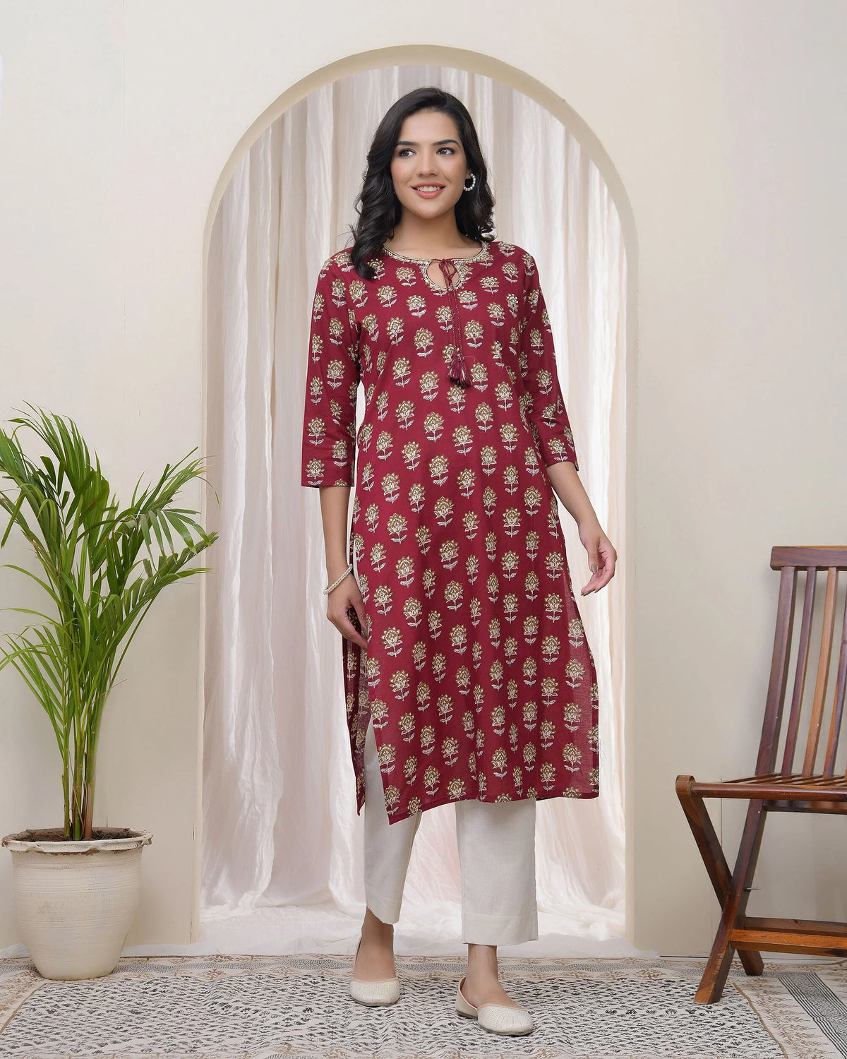 Women Maroon Cotton printed Straight Kurti with pant-239VAASMAROON