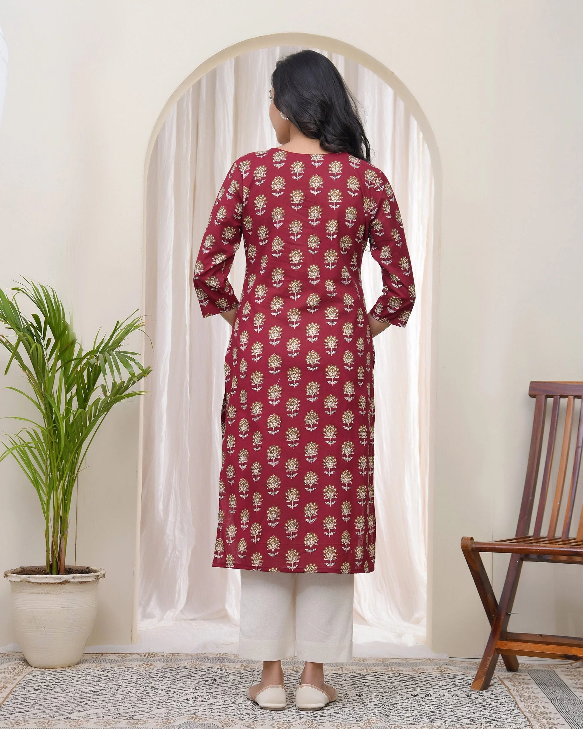 Women Maroon Cotton printed Straight Kurti with pant
