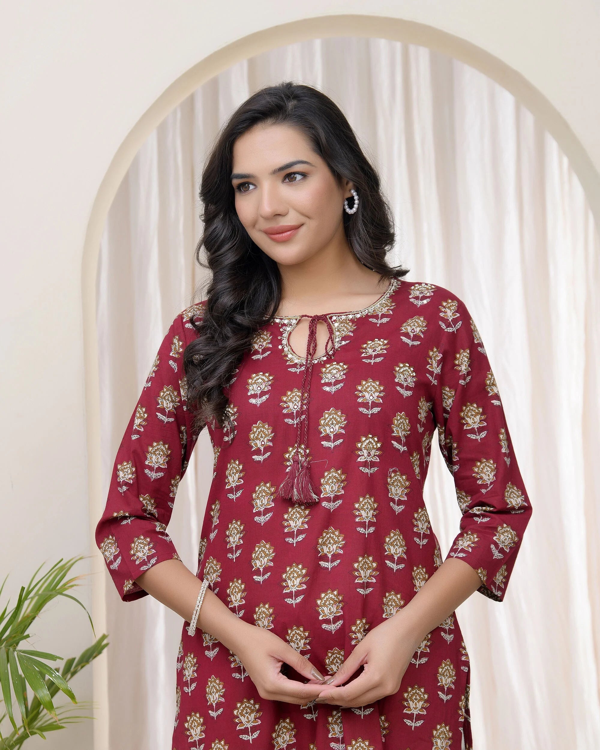 Women Maroon Cotton printed Straight Kurti with pant