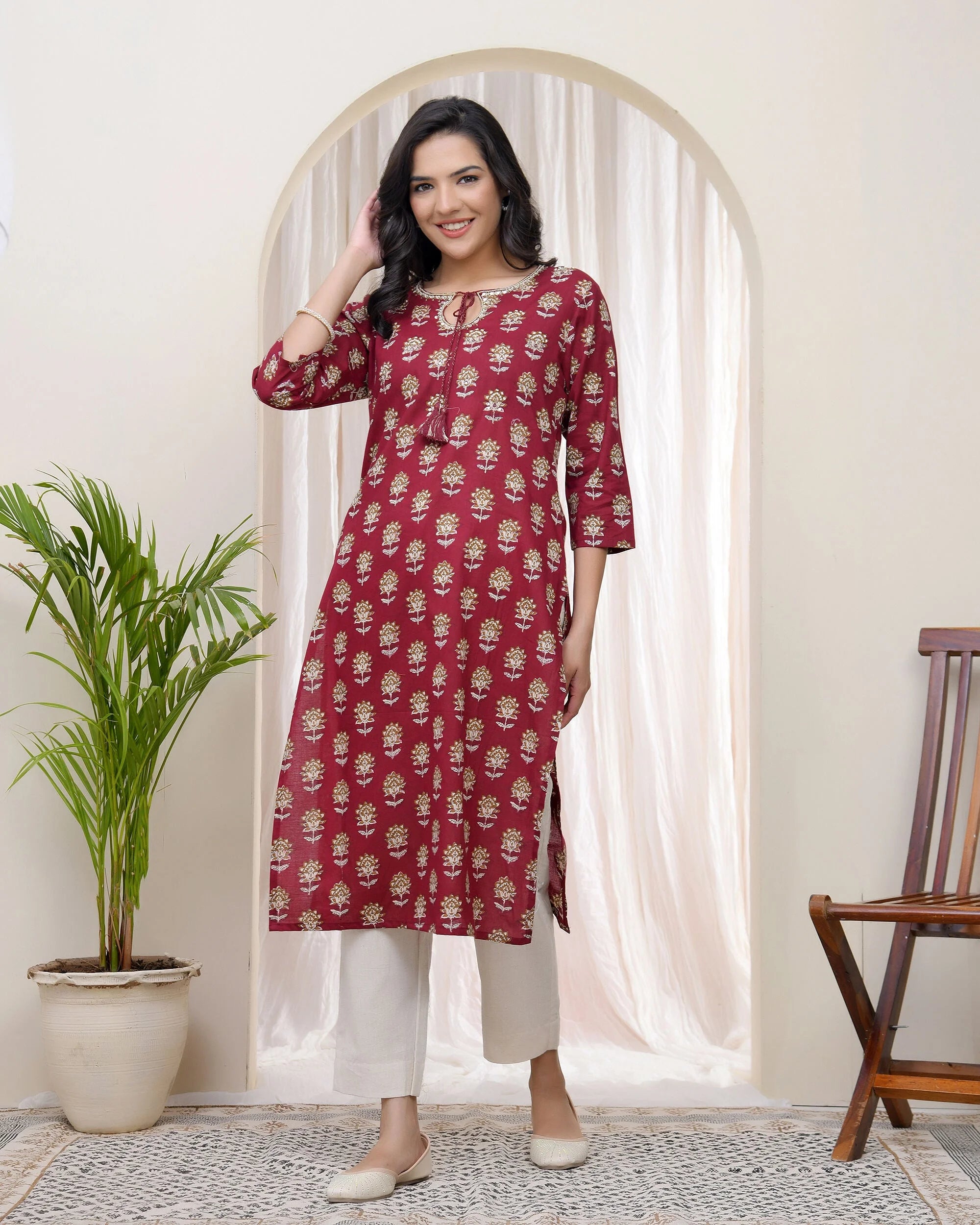 Women Maroon Cotton printed Straight Kurti with pant