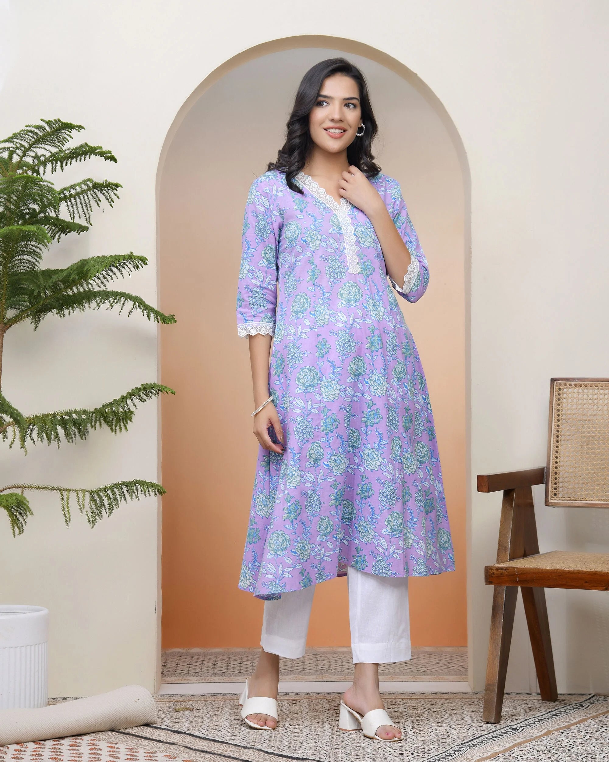Women lavender floral Cotton printed flare Kurti with pant
