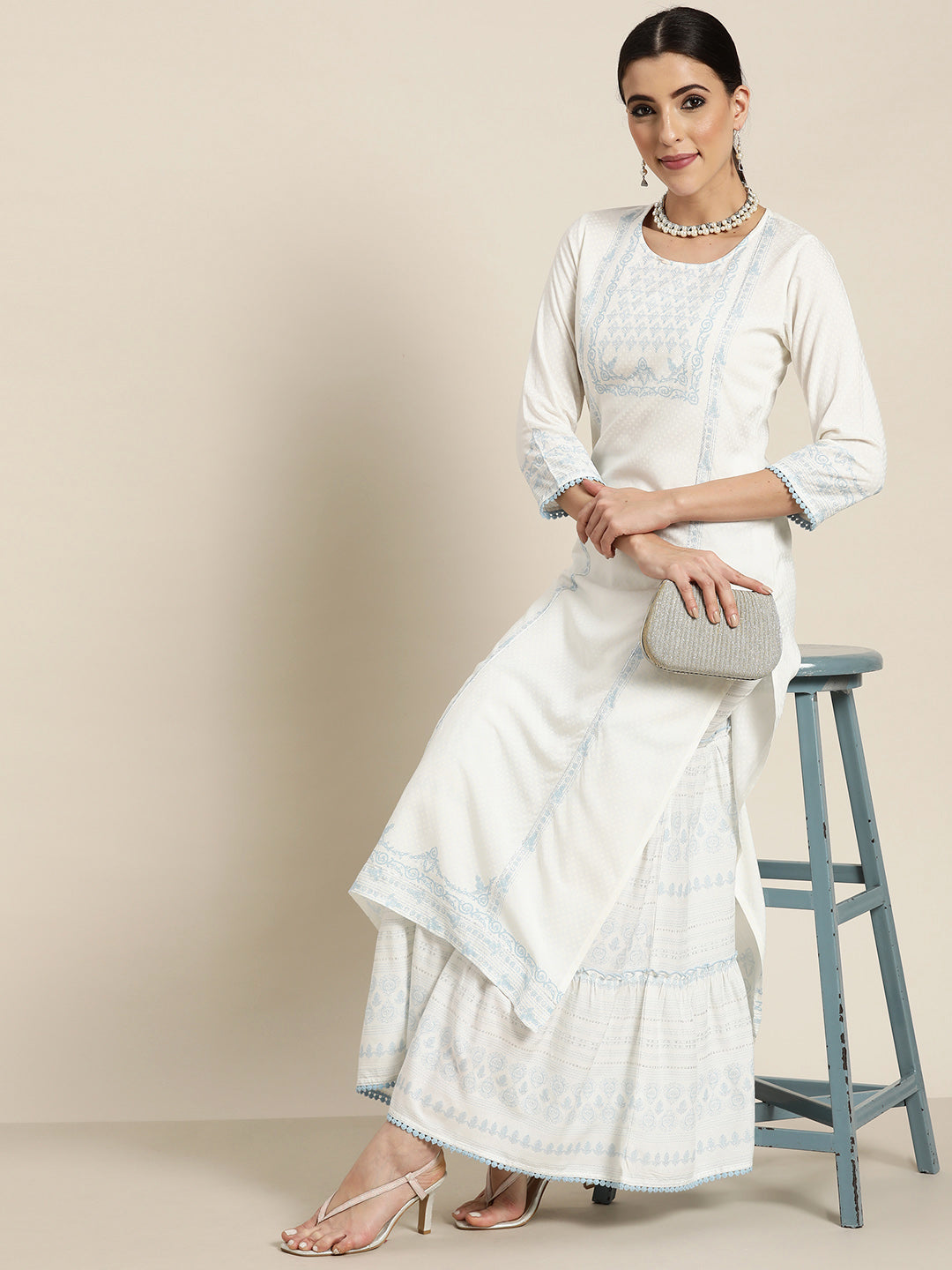 Off-White Ethnic Motif Printed Rayon Kurta with Gota & Lace Work | Des