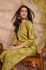 Green Cotton Blend Floral Printed Straight Kurta Set VKSKD2424