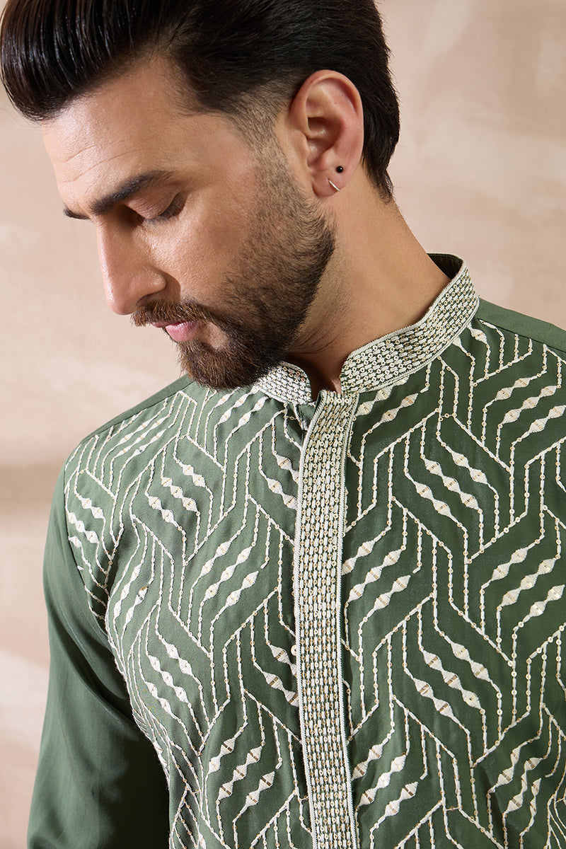 Green Silk Blend Embroidered Mandarin Collar Straight Kurta With Trouser MKSET2081