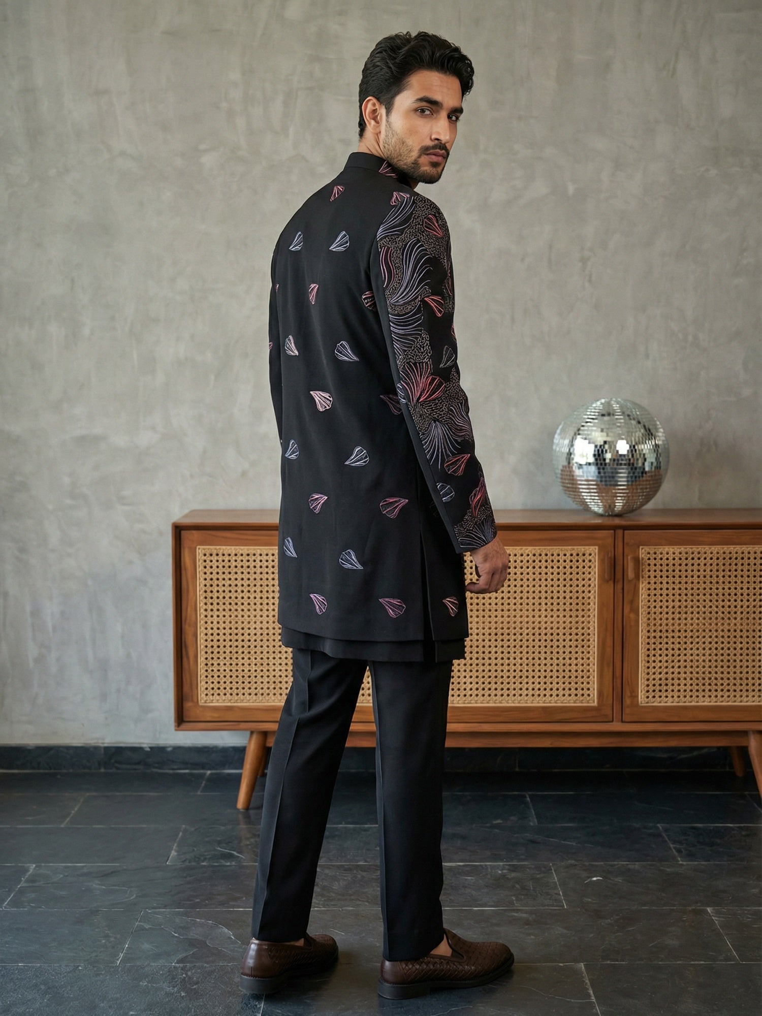 DesiQlo Men Embroidered Indo Western Set - Black - 50JIND_121Black_S