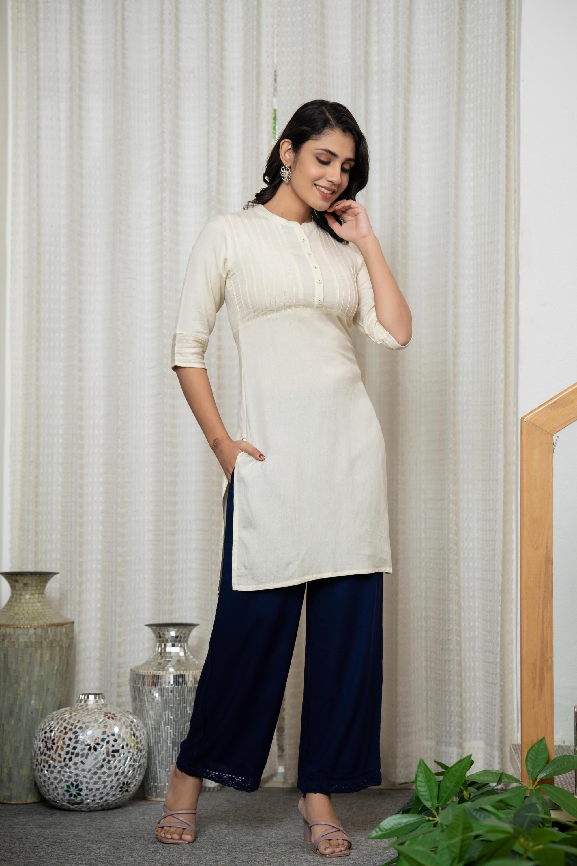 Rayon Knee-Length Straight Fit Kurta with Mandarin Collar & Three-Quar