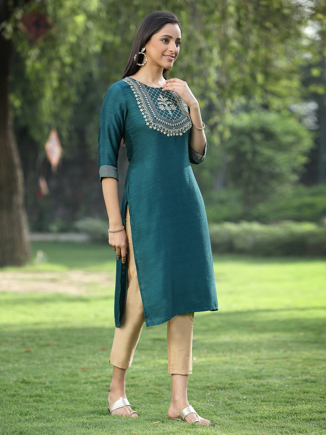 Green Soild Silk Kurta With Zari Work & Sequins | DesiQlo