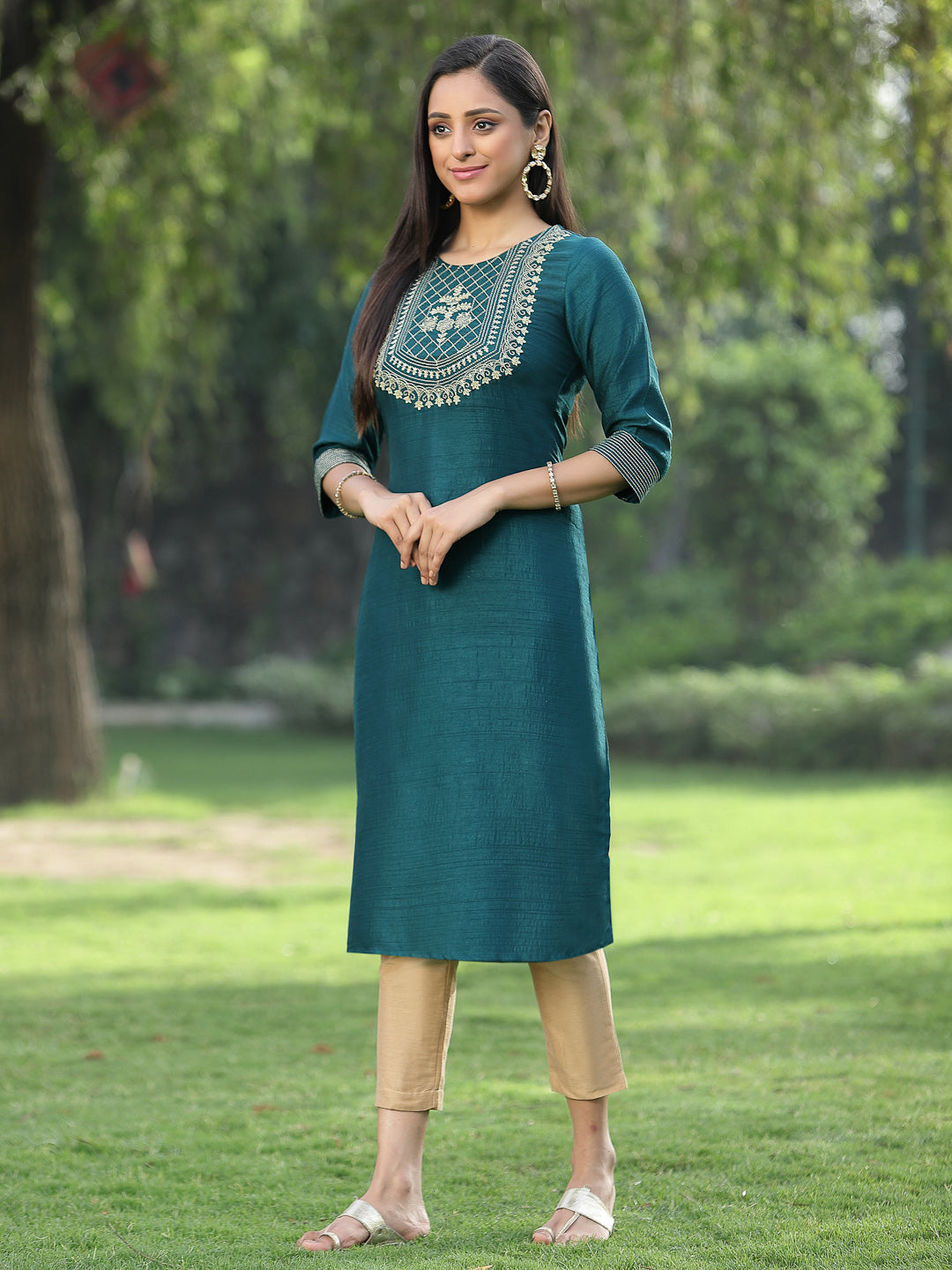 Green Soild Silk Kurta With Zari Work & Sequins | DesiQlo