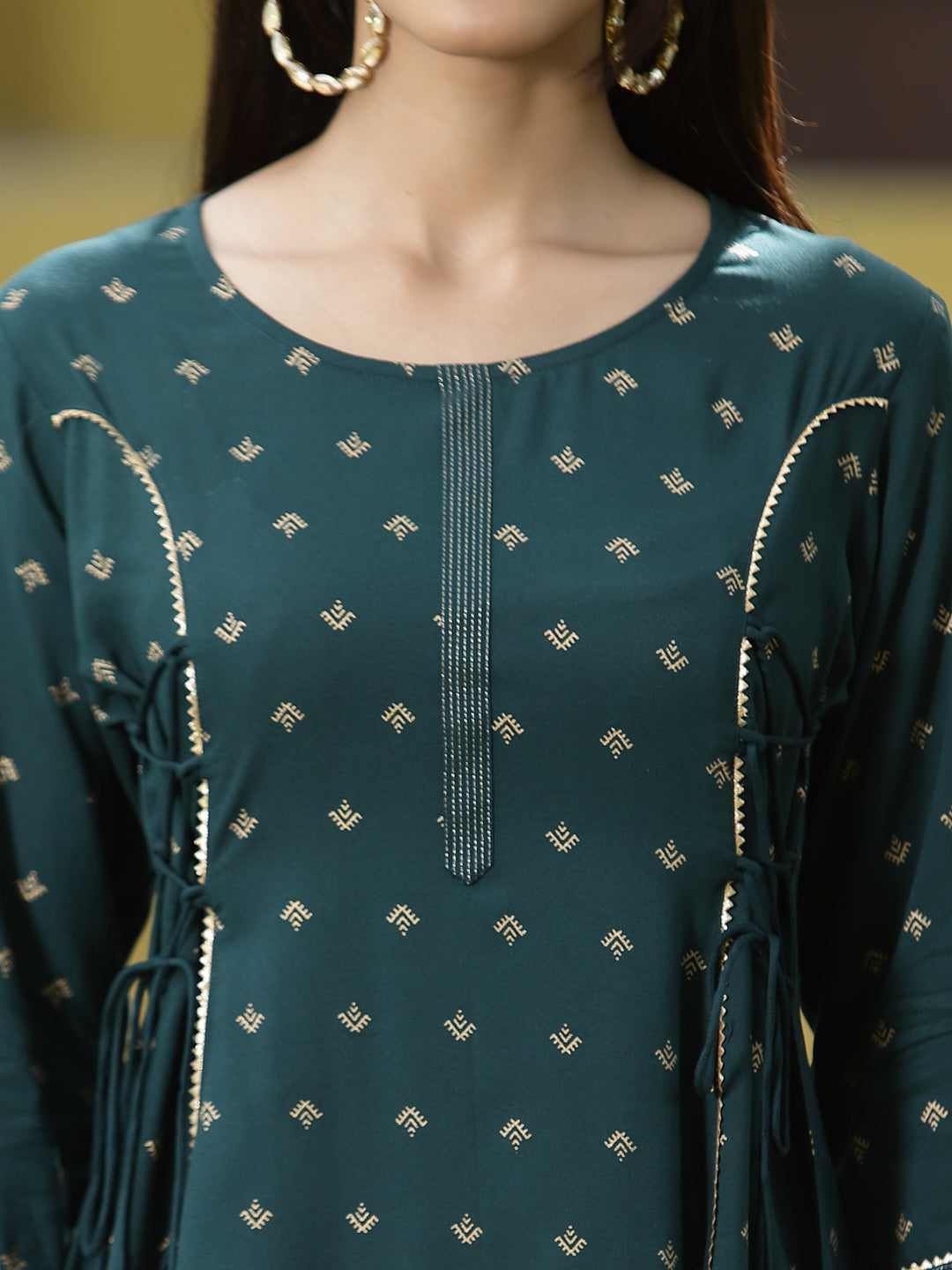 Green Ethnic Motif Printed Liva Rayon TunicWith Doris & Lace | DesiQlo