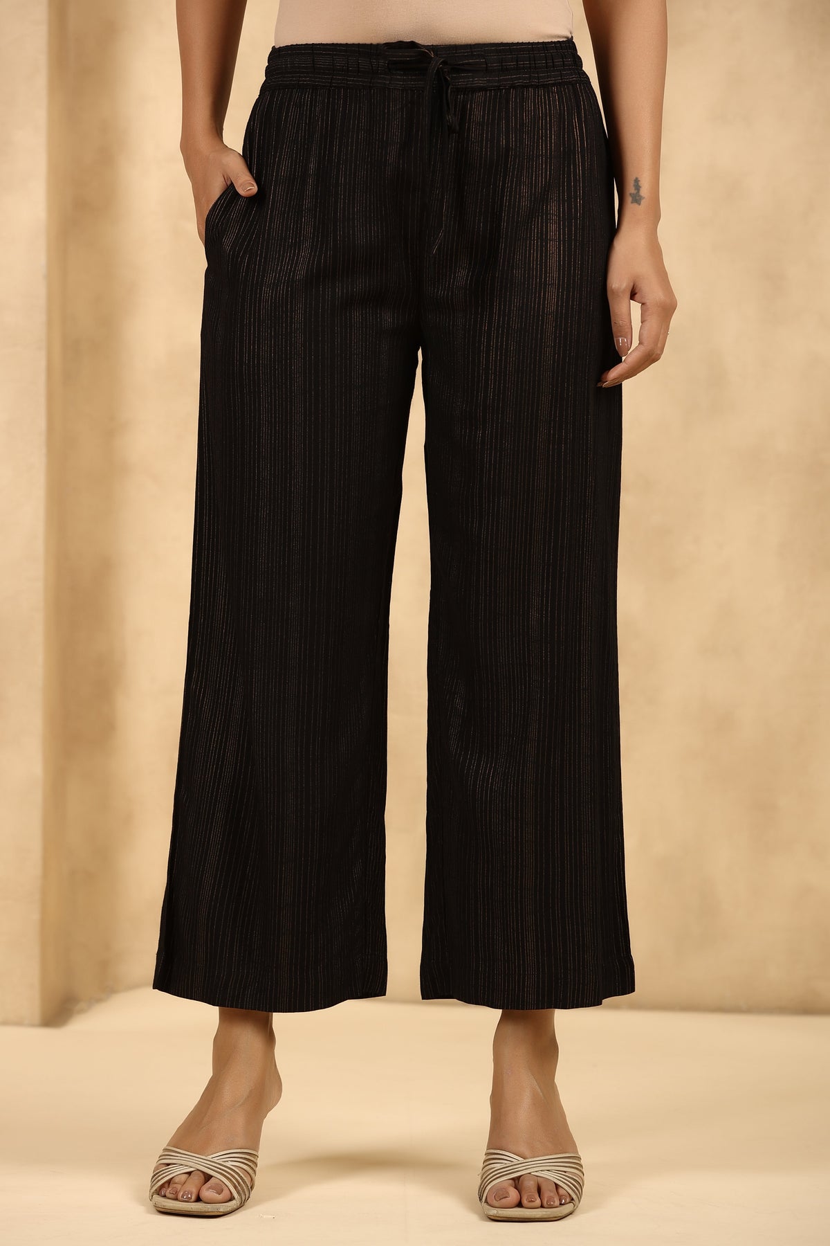 Juniper Women's Black LIVA Rayon Staple Printed Wide leg Palazzo