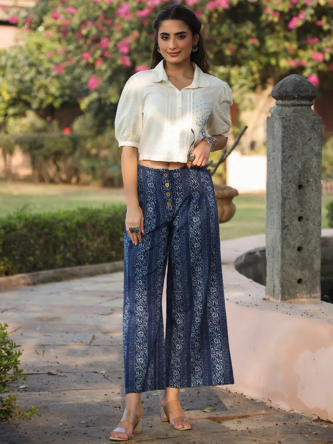 Women'S Off-White-Indigo Straight Clothing Set