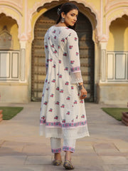 Women Off-White Cotton Cambric Printed Kalidar Kurta & Pants Set.