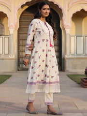 Women Off-White Cotton Cambric Printed Kalidar Kurta & Pants Set.