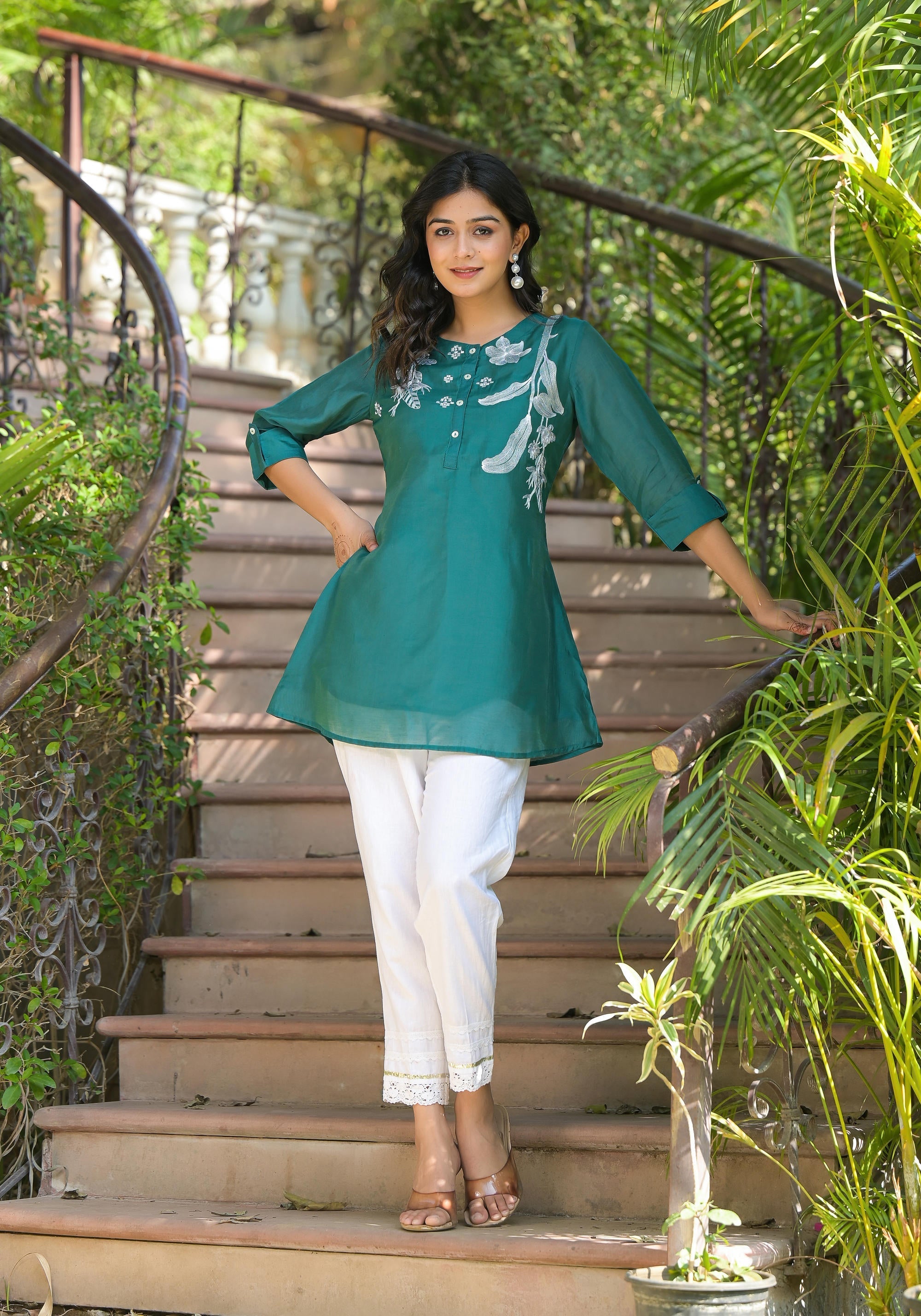 Green Solid Chanderi Tunic With Thread Work & Buttons | DesiQlo