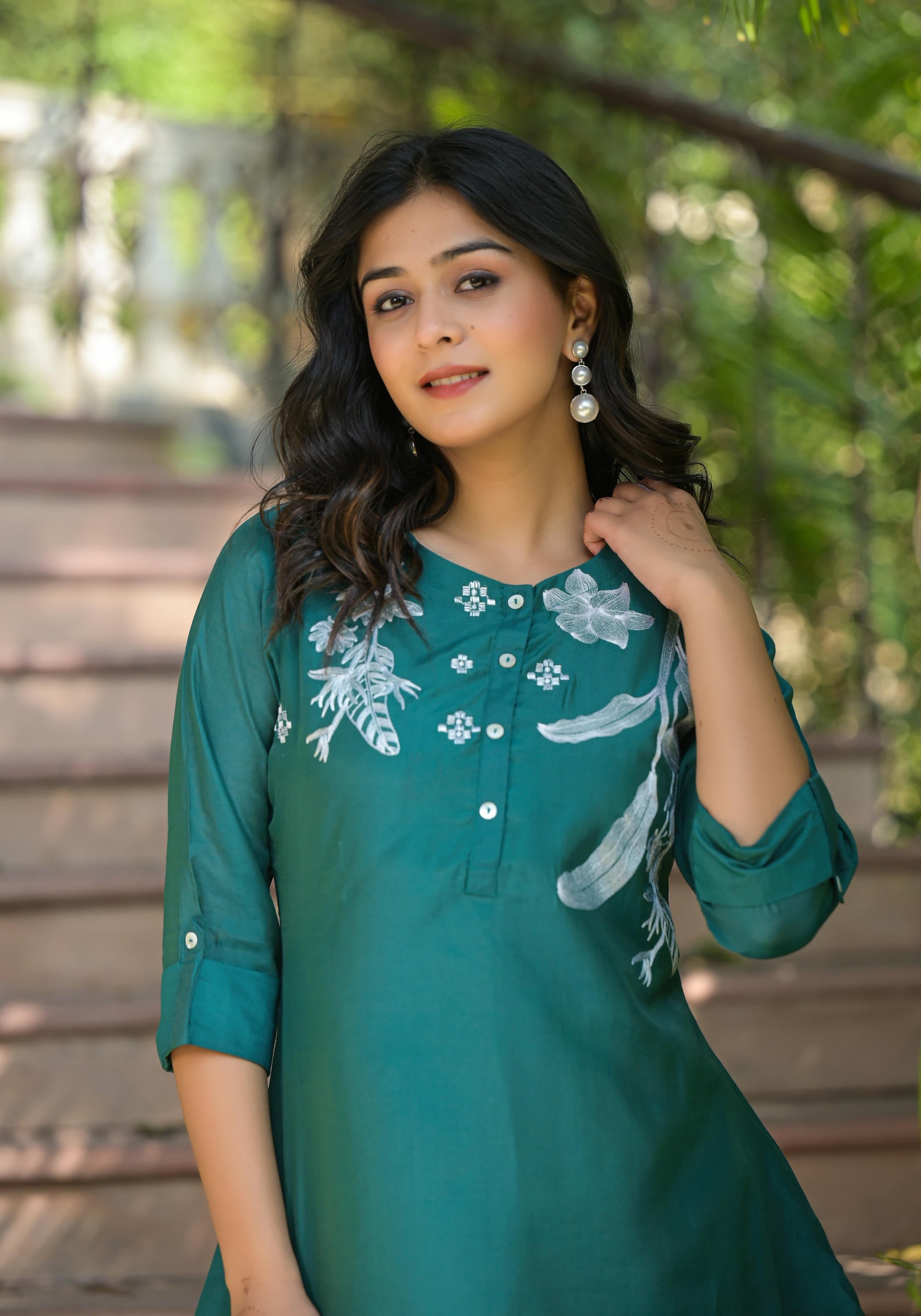 Green Solid Chanderi Tunic With Thread Work & Buttons | DesiQlo