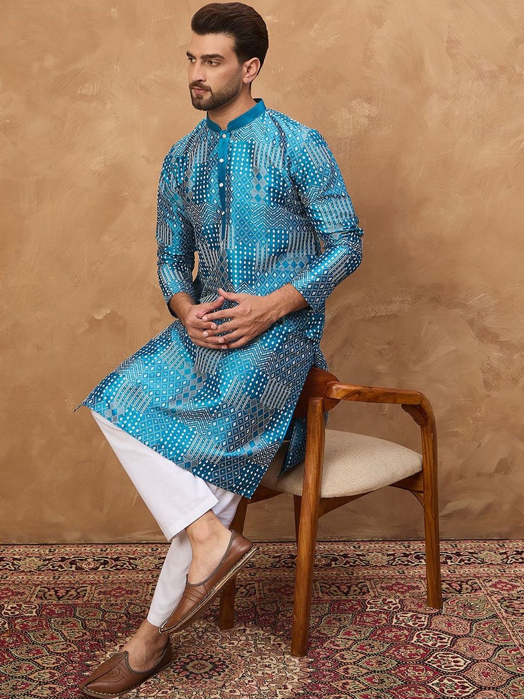 Ethnic Bay Men Blue Silk Blend Geometric Printed Straight Kurta With Pant Set-MKSET1527