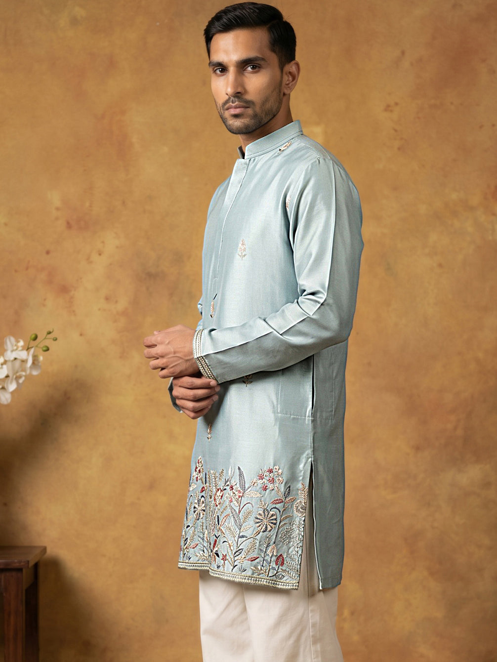 DesiQlo Men Embroidered Kurta Only - Blue