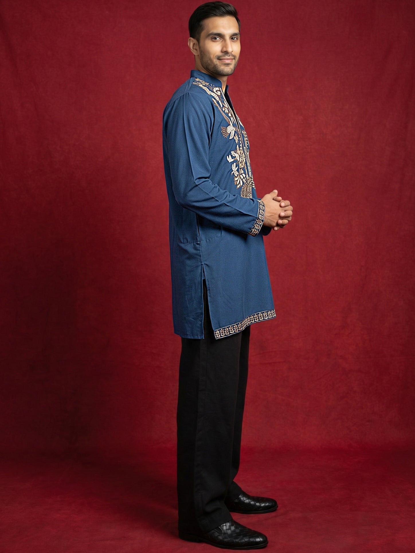 DesiQlo Men Embroidered Kurta Pyjama Set - Multicolor