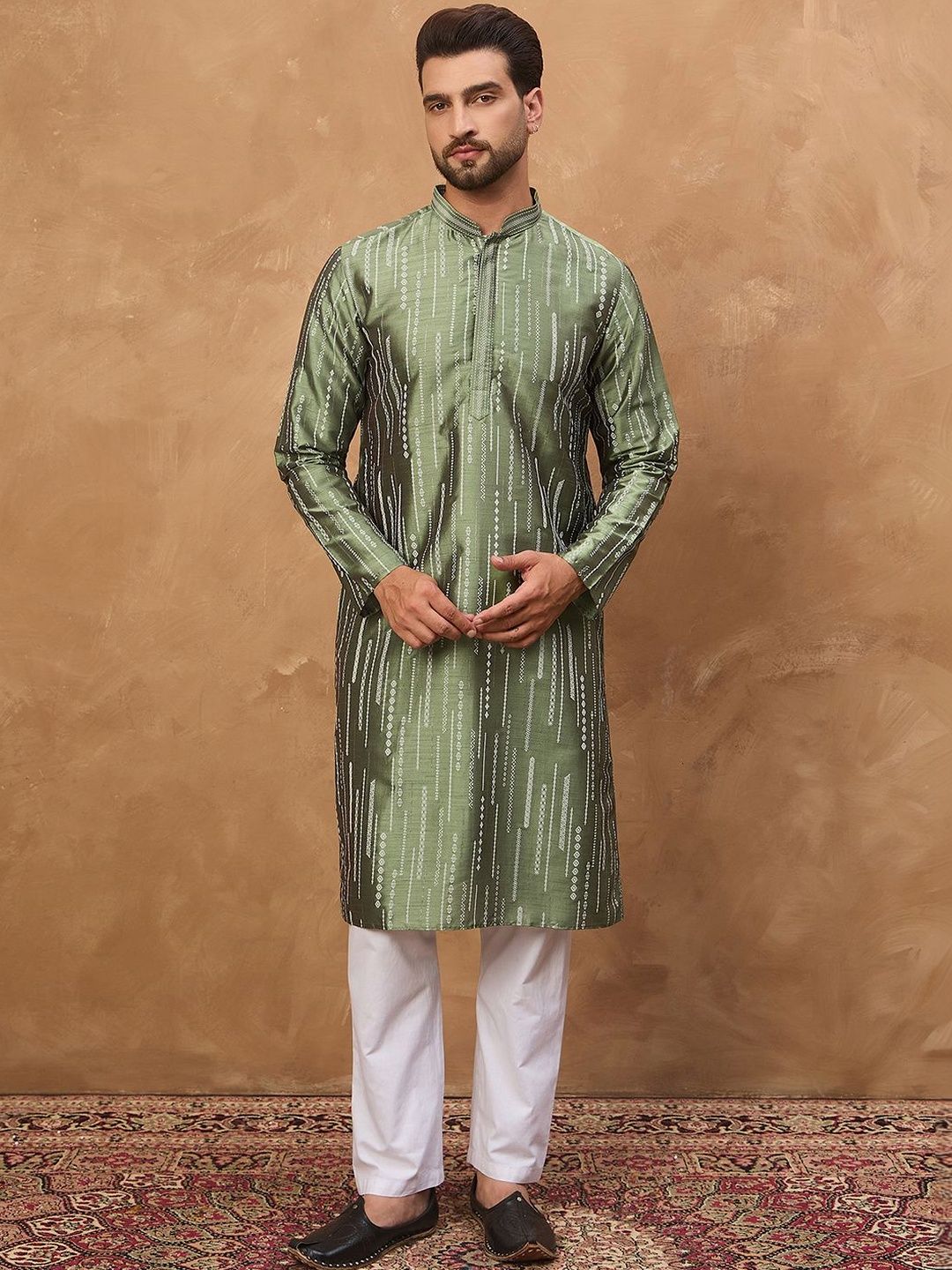 Ethnic Bay Men Green Silk Blend Solid Embroidered Straight Kurta With Pant Set-MKSET1439