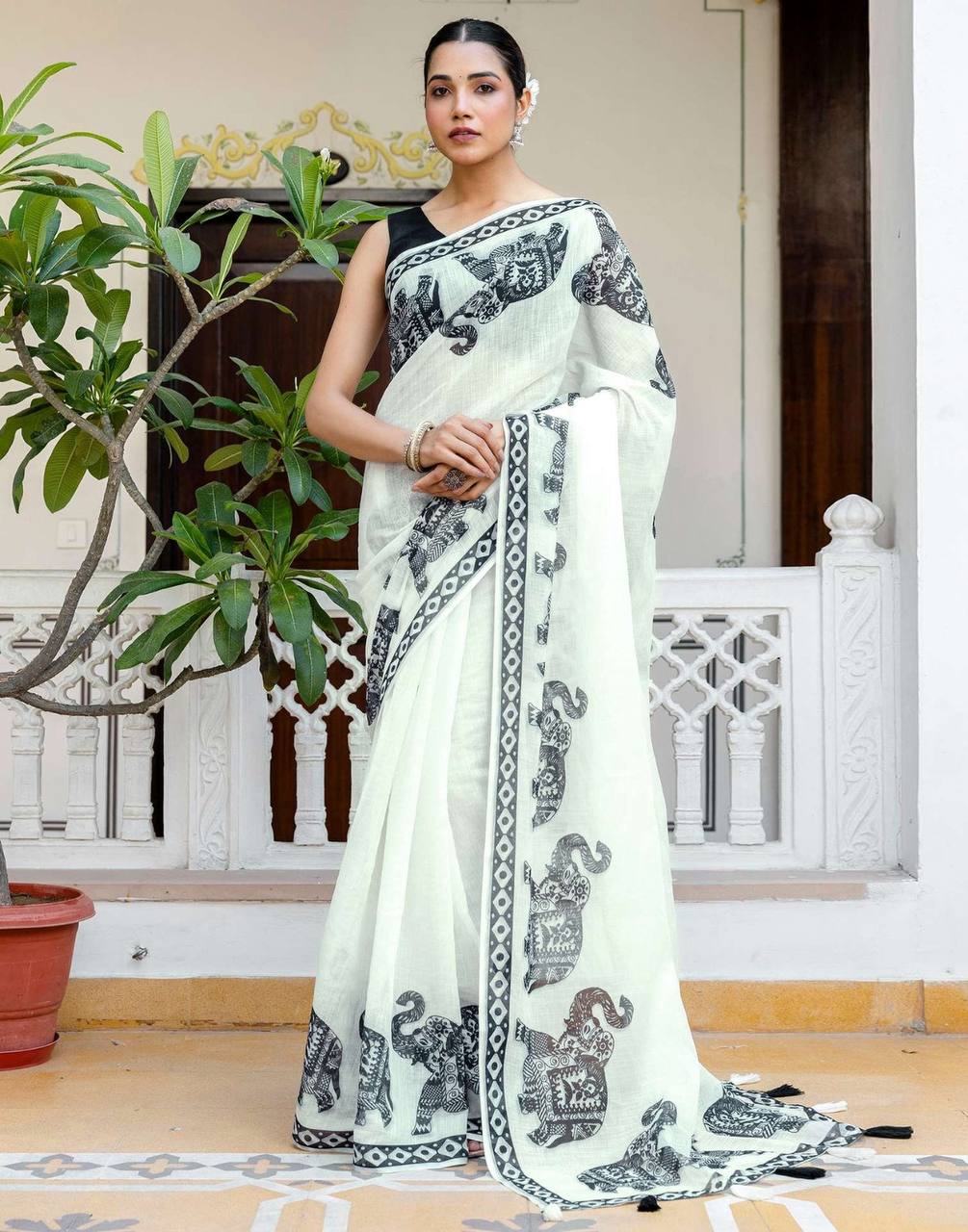 Cotton Blend Saree for Women - White | MLWSHSA8962WHT | DesiQlo