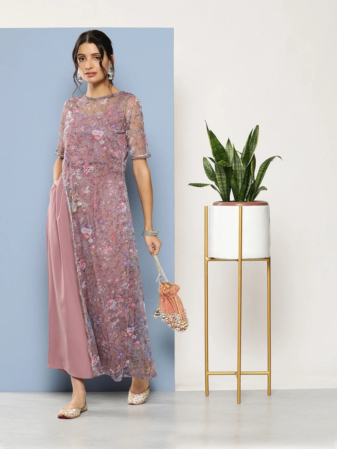 Mauve Floral Jumpsuit: Trendy Women's One-Piece Outfit